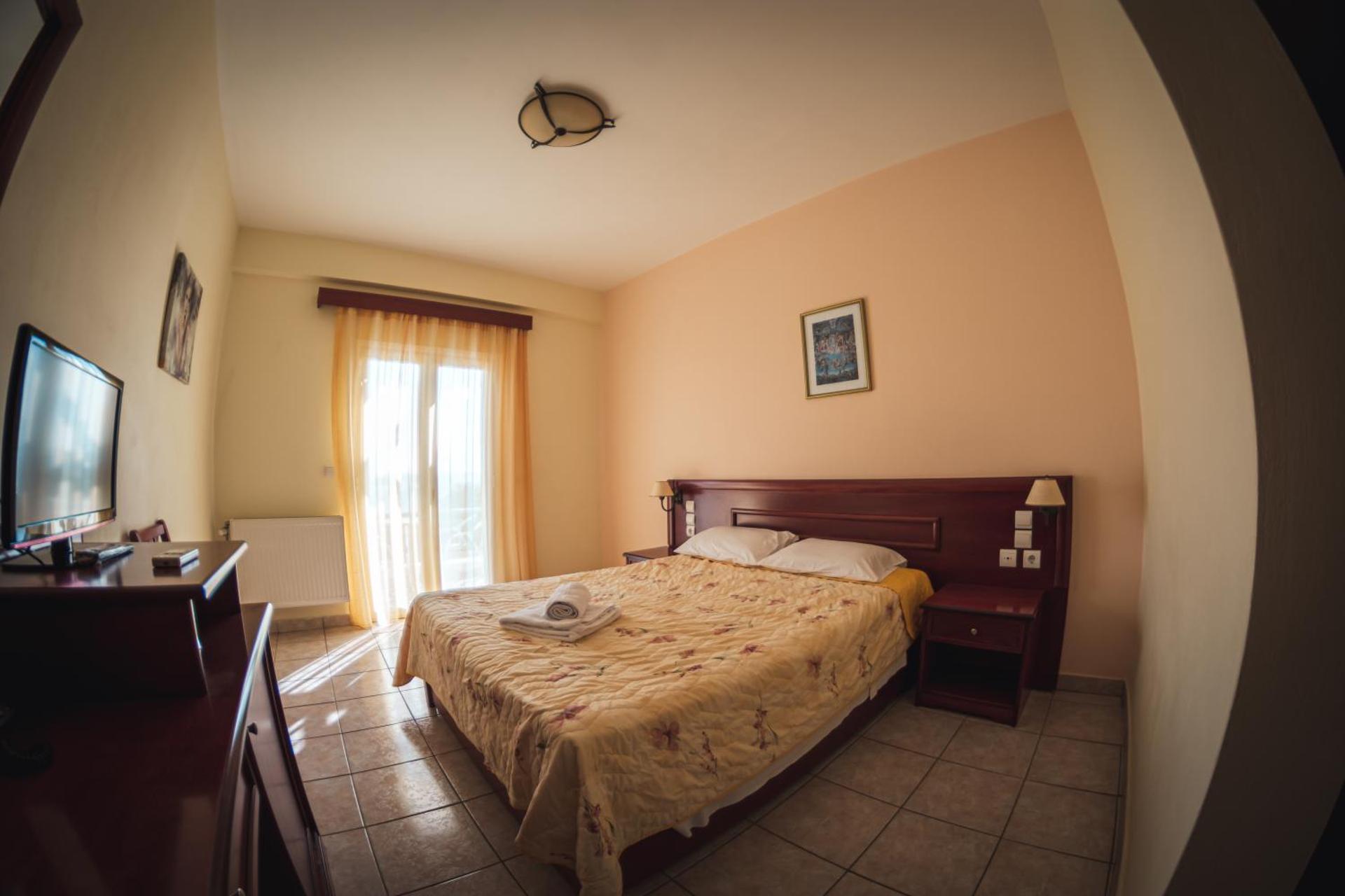 Venardos Hotel - Photo 28