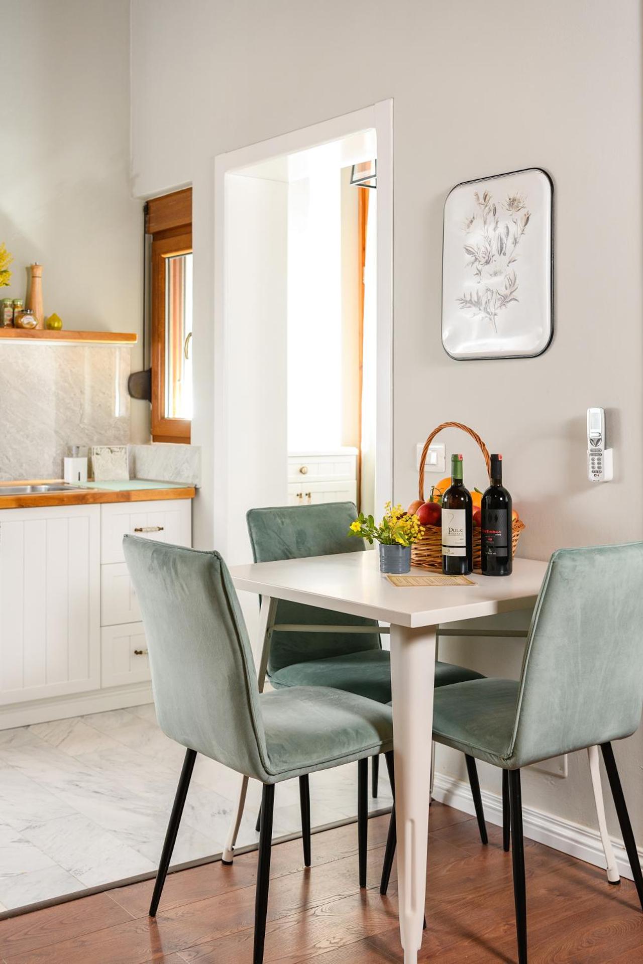 Blerina Farm House - Photo 48