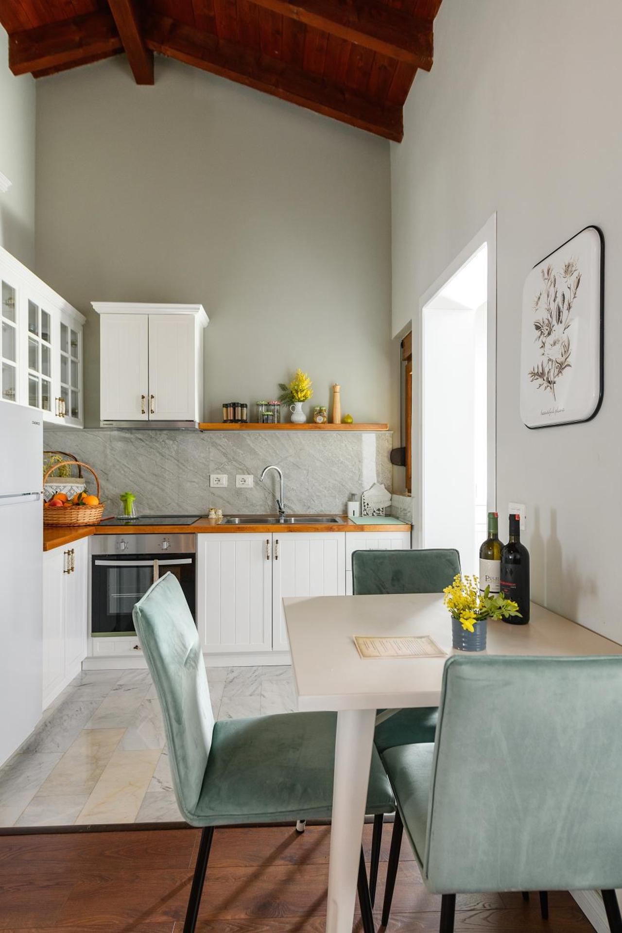 Blerina Farm House - Photo 60