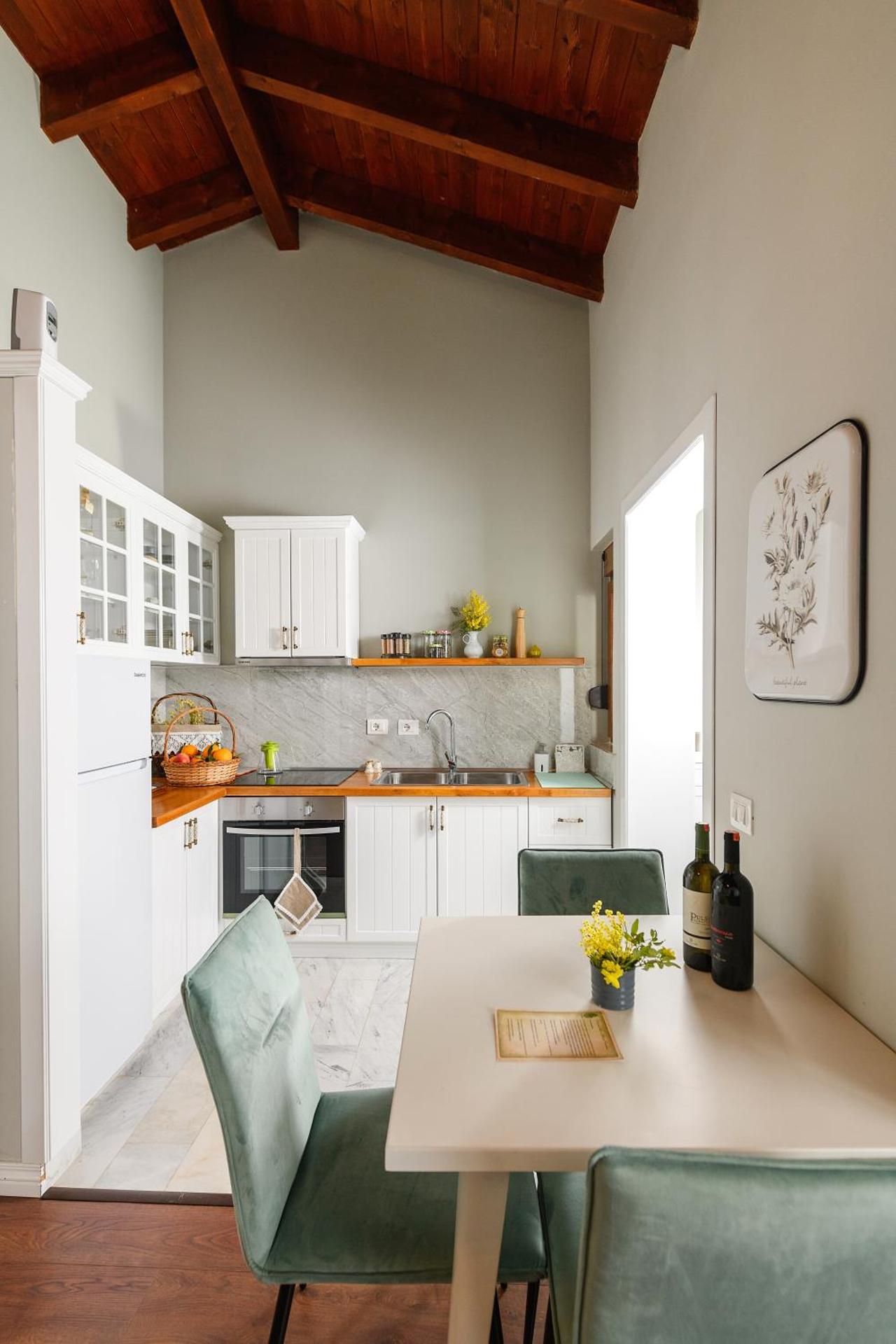 Blerina Farm House - Photo 59