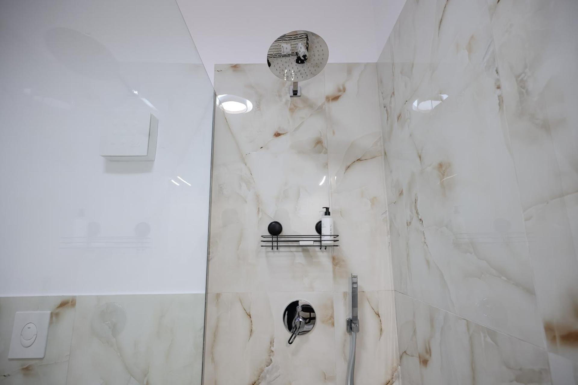 Ferdinand Hotel Rooms - Photo 12