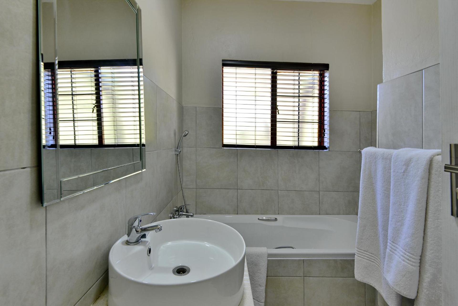 Seasons Golf, Leisure, Spa - Photo 28