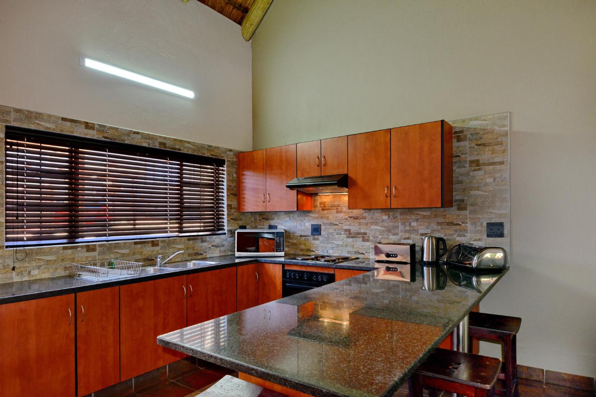 Seasons Golf, Leisure, Spa - Photo 12