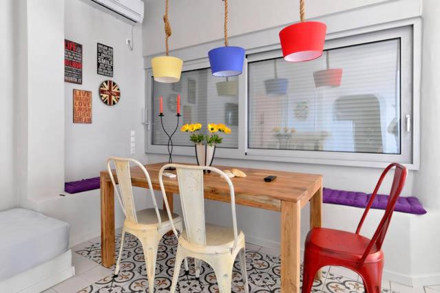 Beachfront Apartment Downtown close to Athens Airport - Photo 20