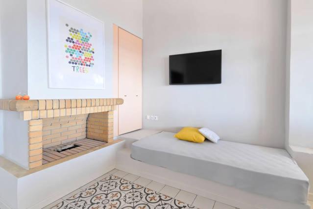 Beachfront Apartment Downtown close to Athens Airport - Photo 22