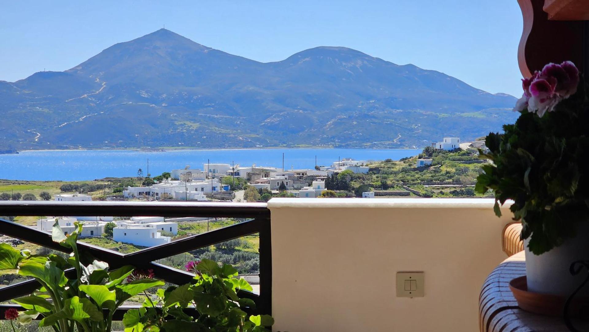 Geo Houses Milos - Photo 32