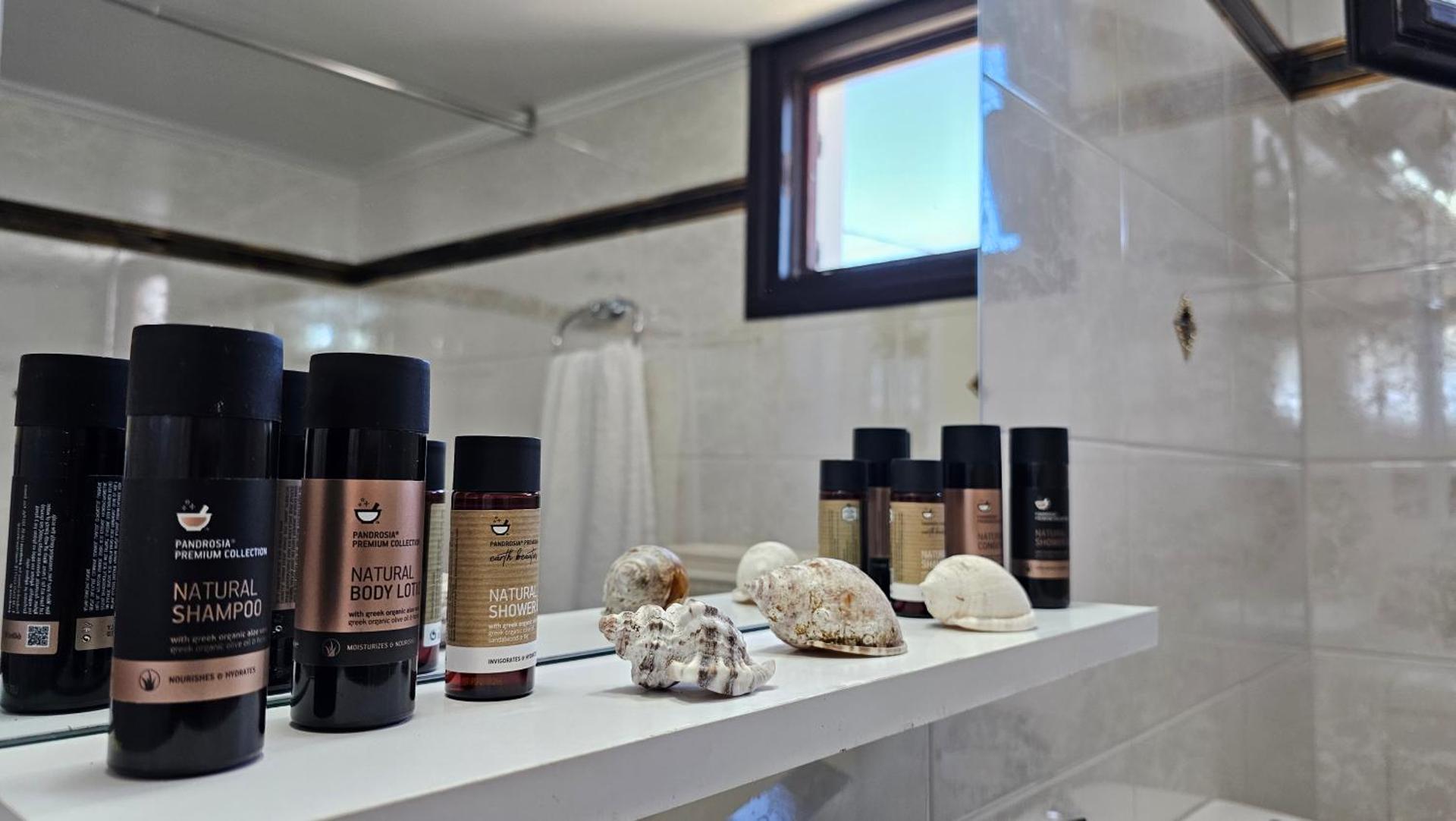 Geo Houses Milos - Photo 41