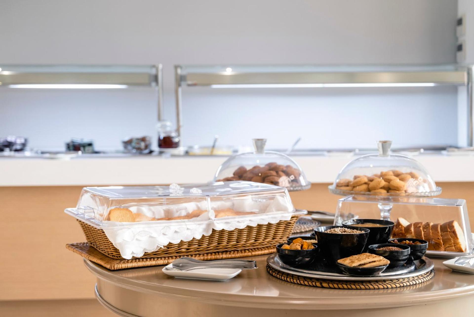 Hotel Lefkas - Photo 83