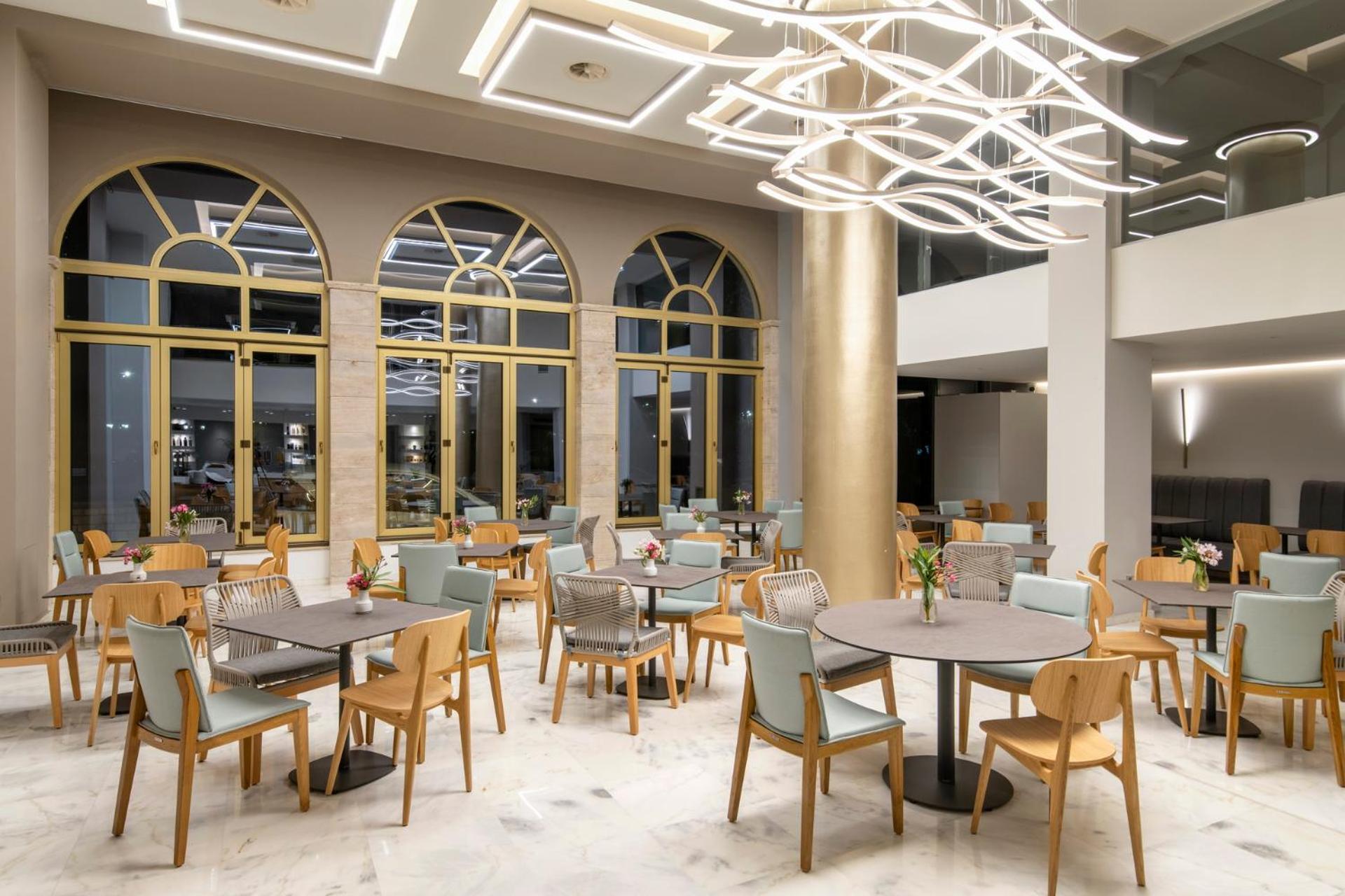 Hotel Lefkas - Photo 93