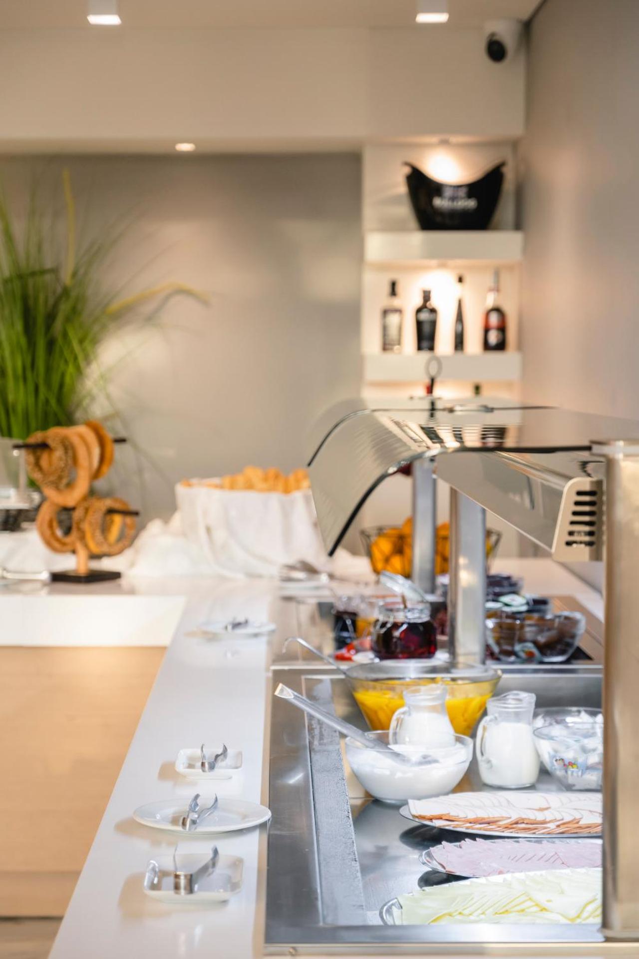 Hotel Lefkas - Photo 52