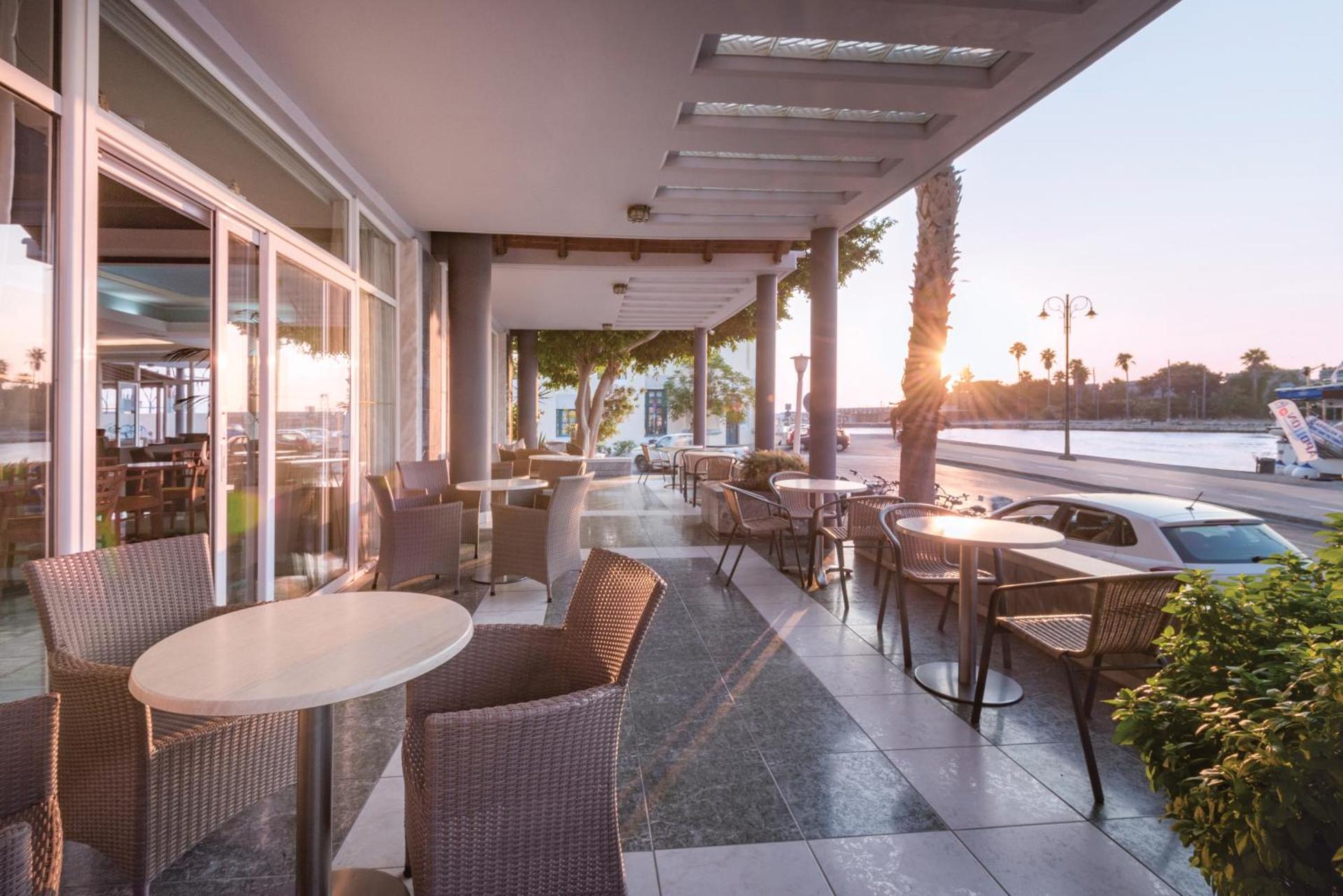 Kosta Palace - Photo 29