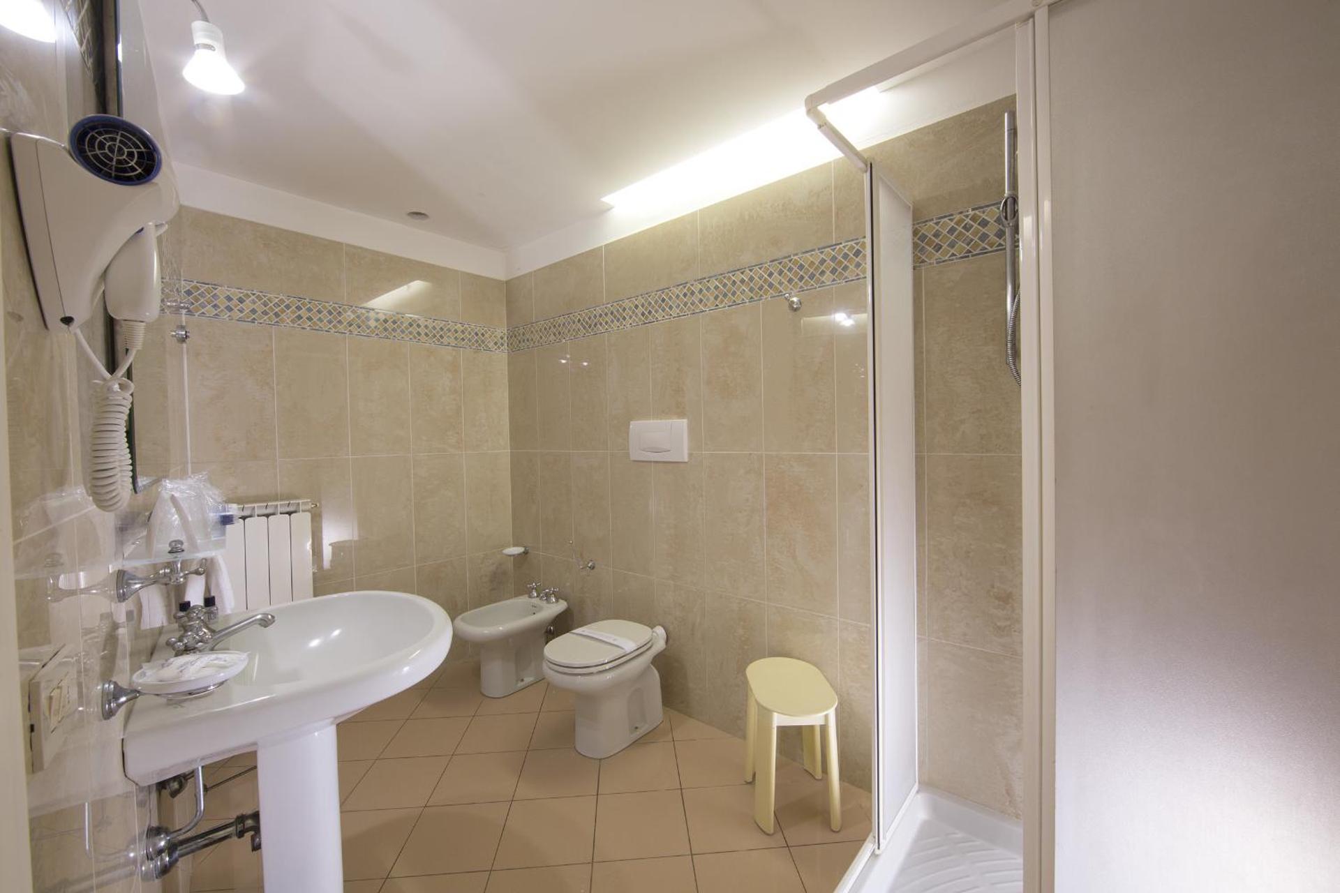 Hotel Minerva - Photo 65