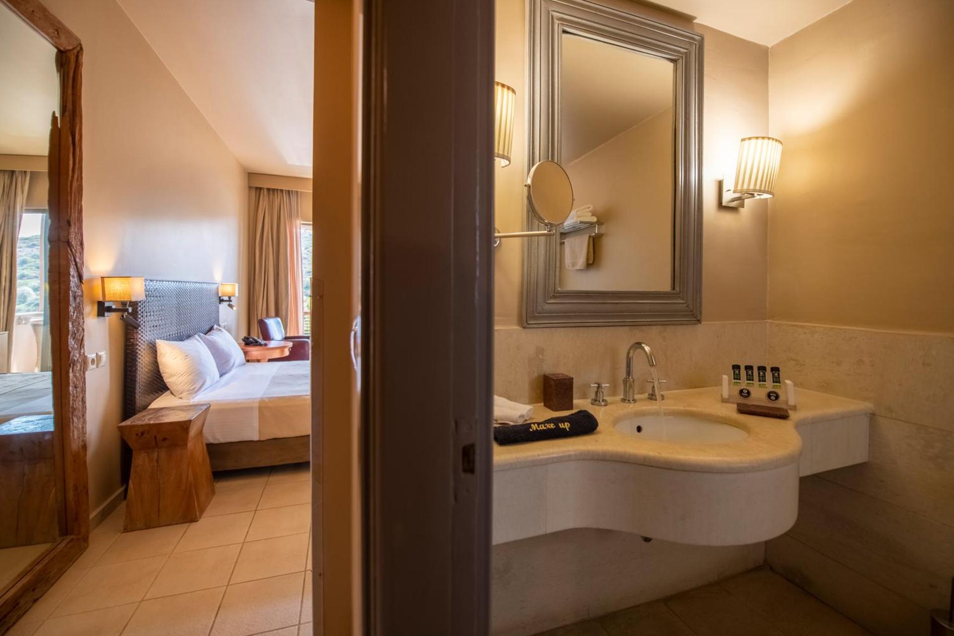 Aegeon Beach Hotel - Photo 55