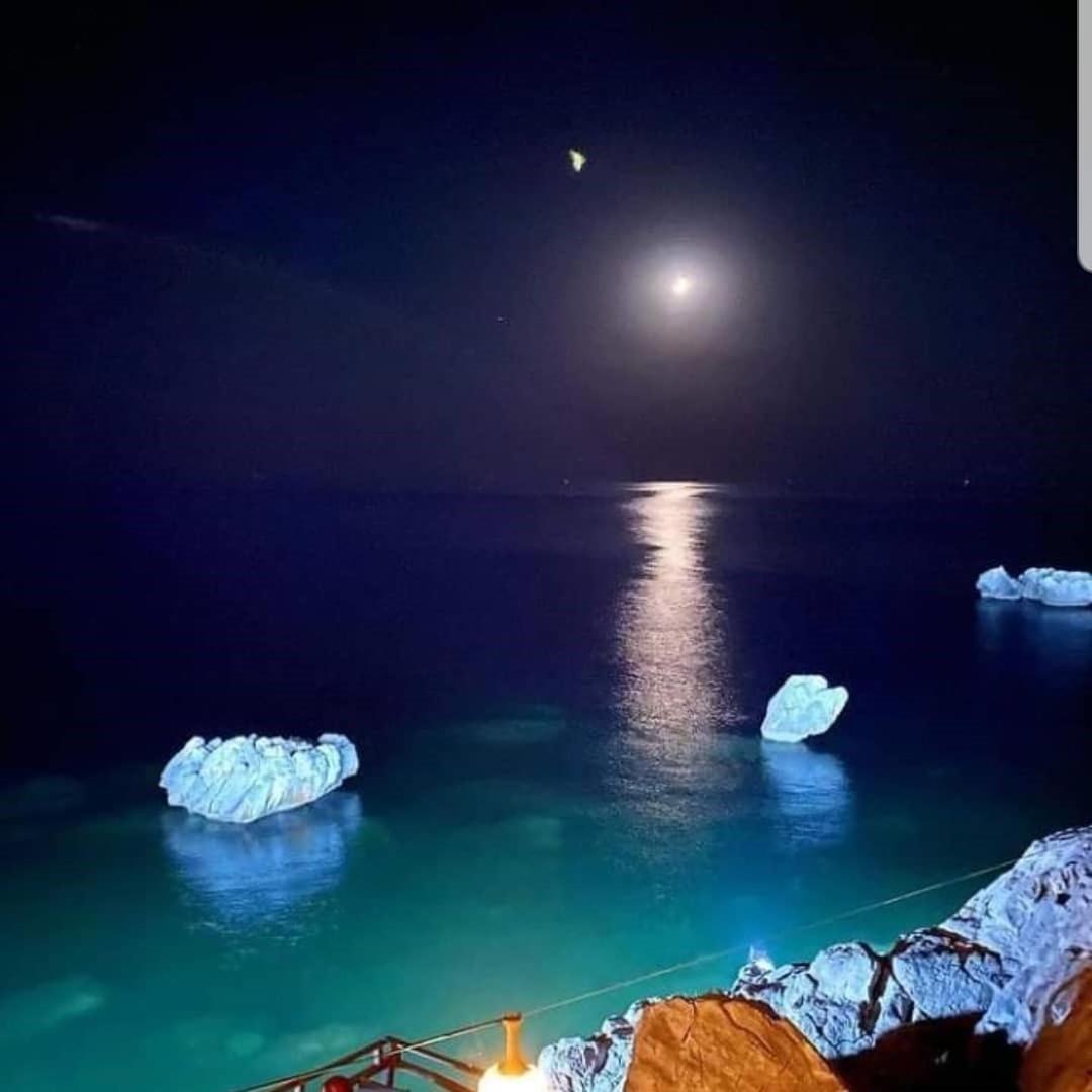 SUN RESIDENCE Exclusive Seaside Suites - Photo 43