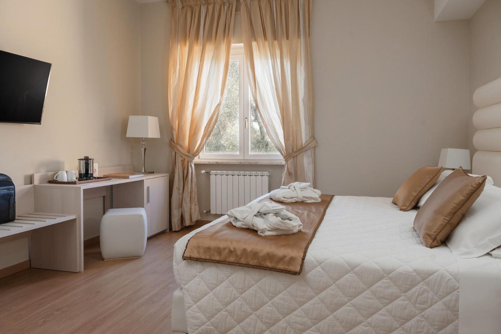 Europa Grand Hotel - Photo 48