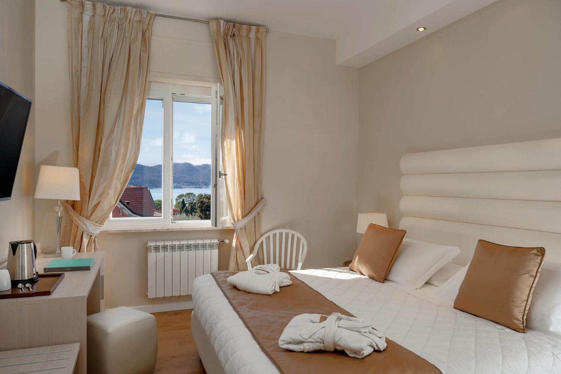 Europa Grand Hotel - Photo 61