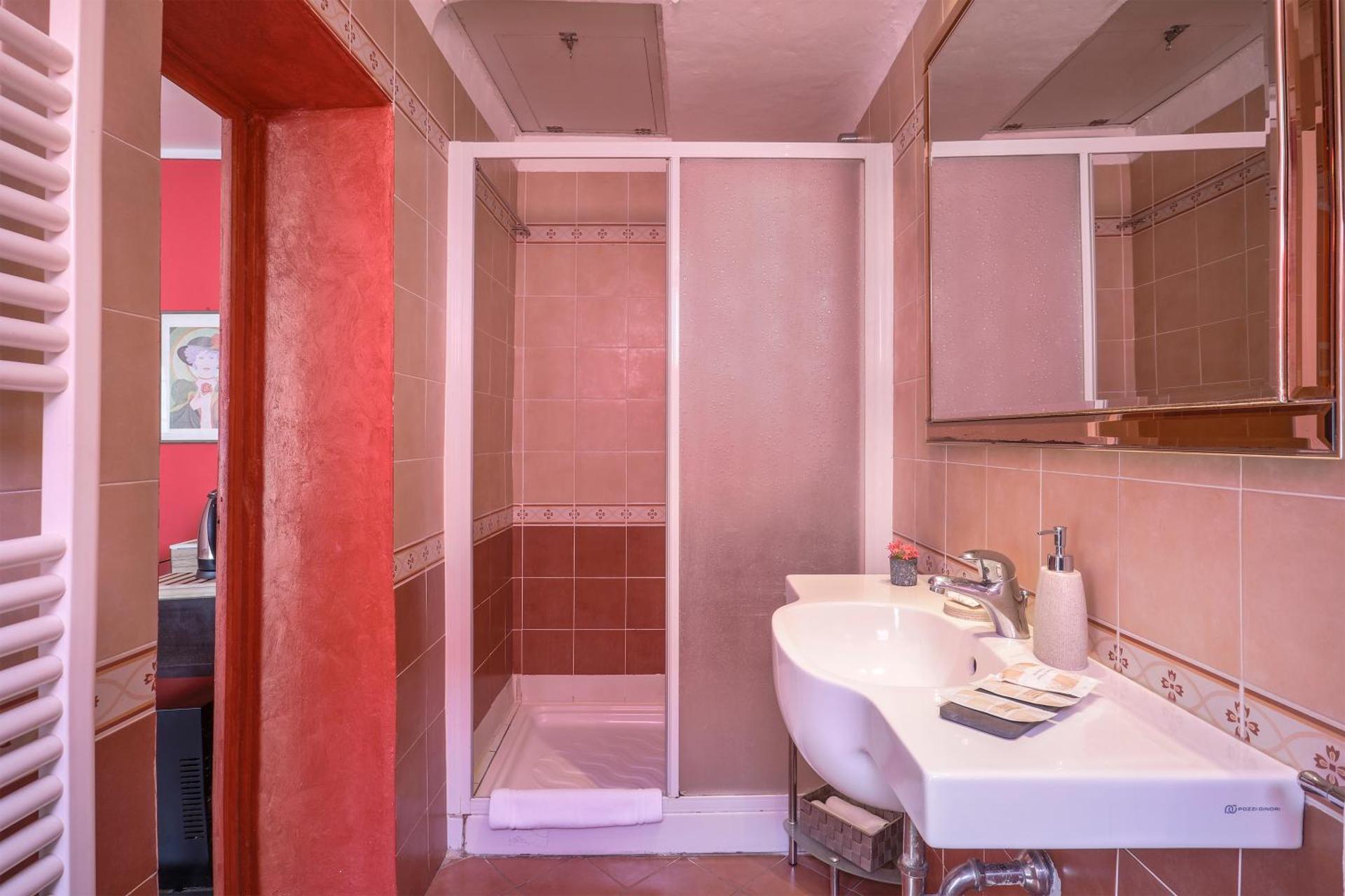 Antica Residenza Santa Chiara -City Center - Photo 40