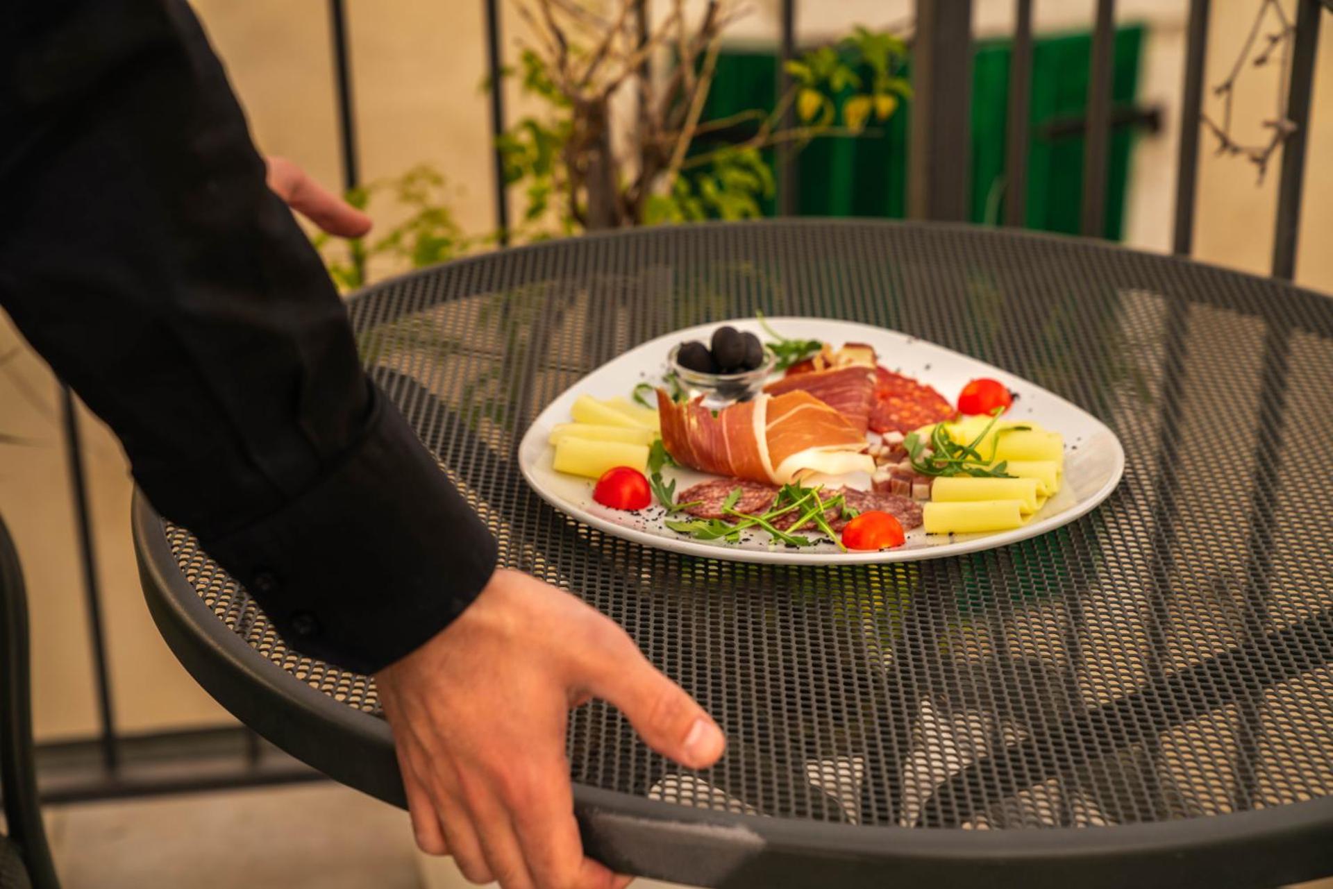 Slavija Culture Heritage Hotel - Photo 185