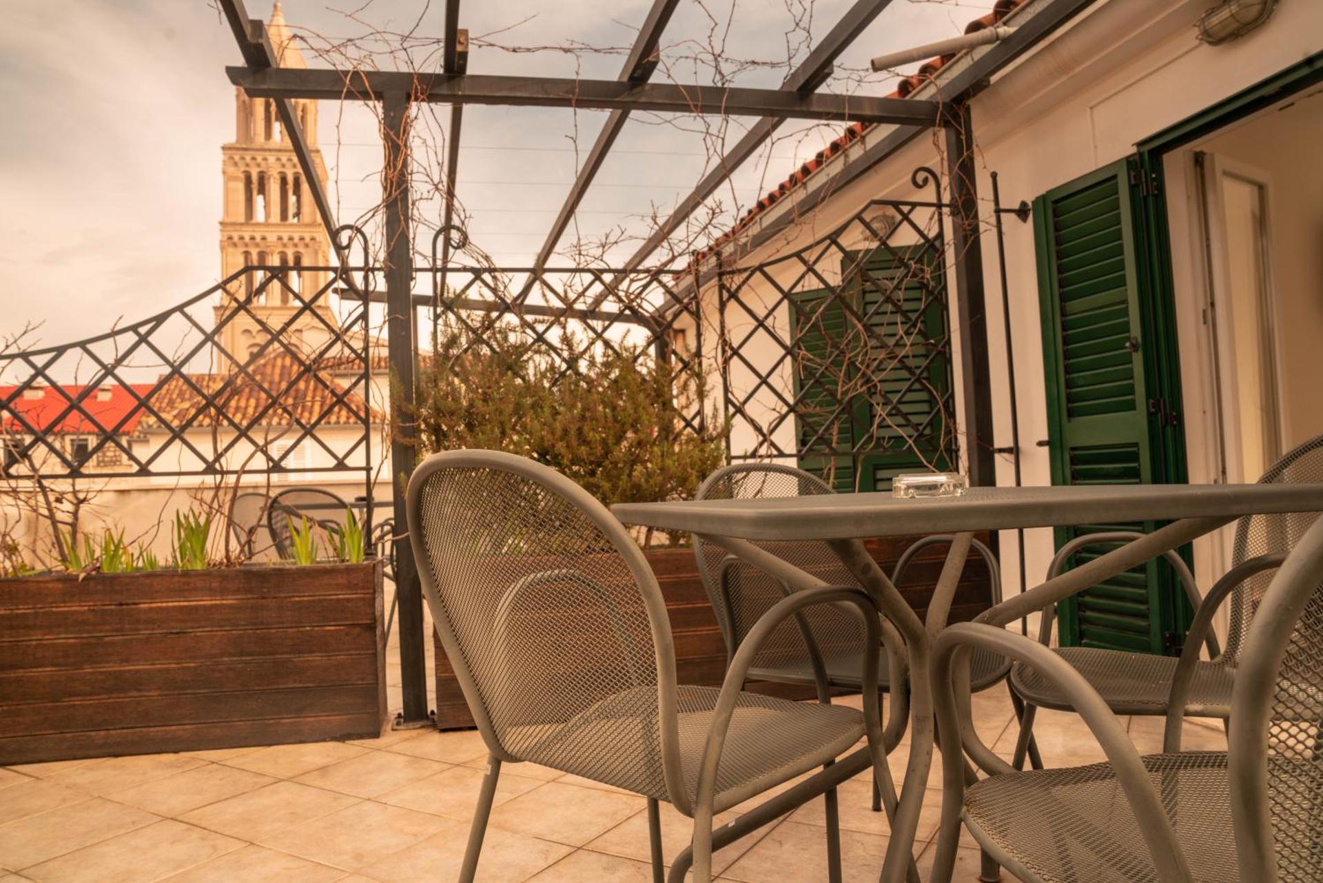 Slavija Culture Heritage Hotel - Photo 83