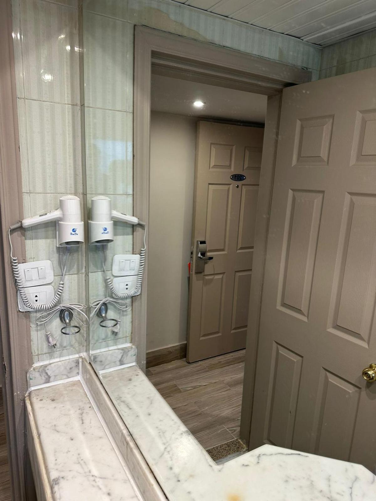 Superior Triple City View Room - Photo 4