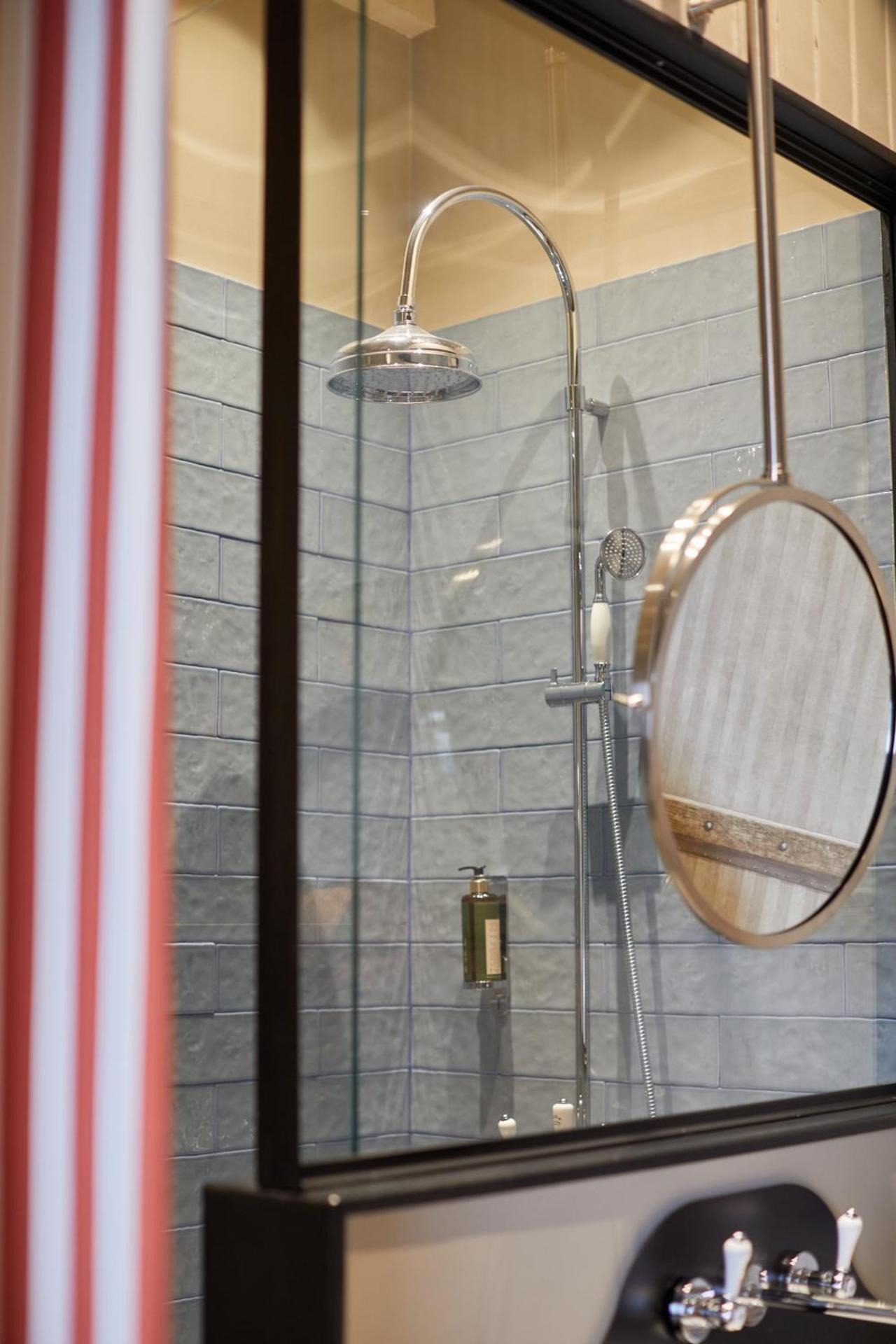 THE PINTA Boutique - Photo 60