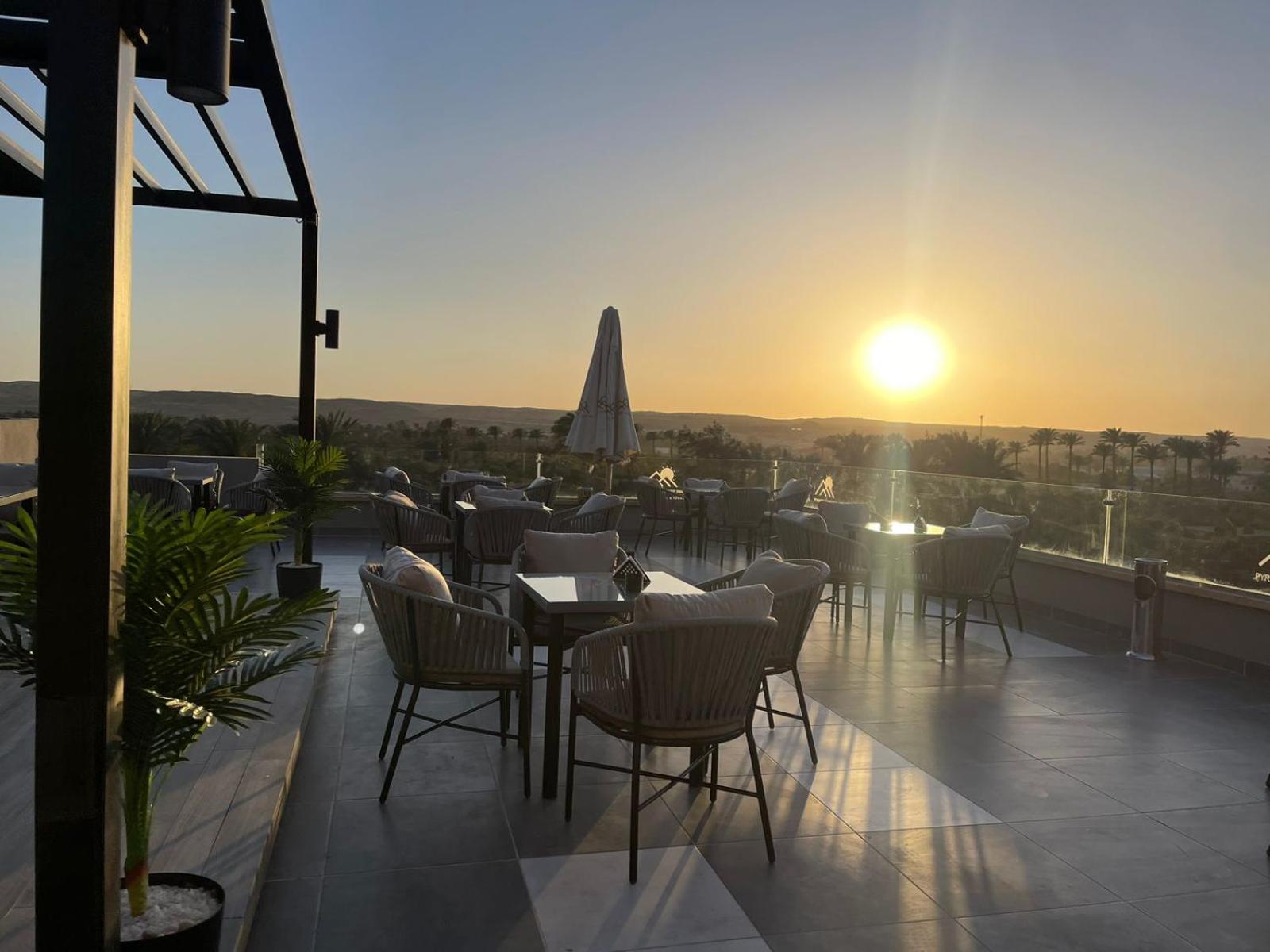 Pyramids sunrise inn - Photo 211