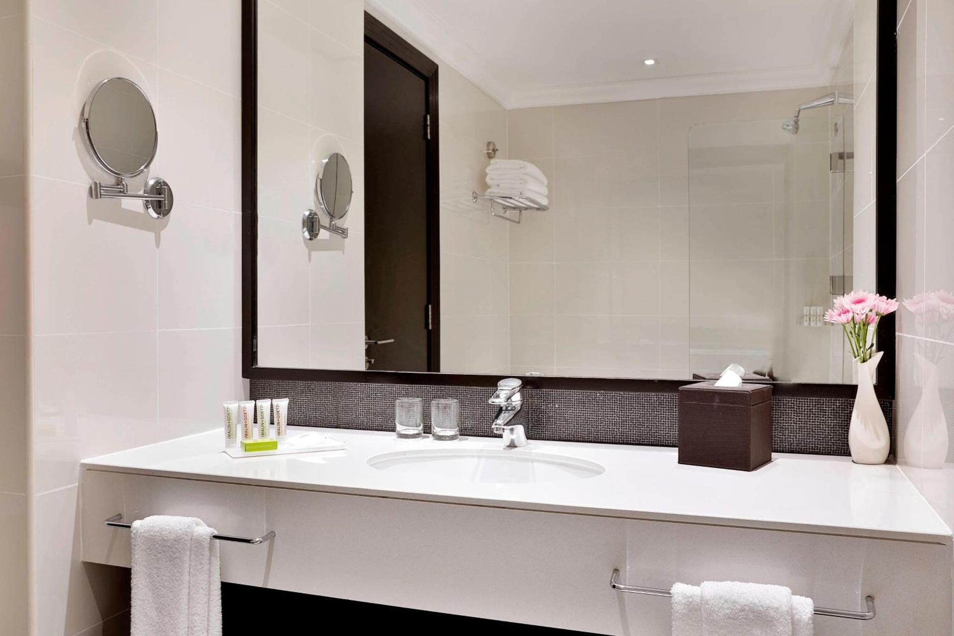 Le Meridien Mina Seyahi Beach Resort & Waterpark - Photo 57