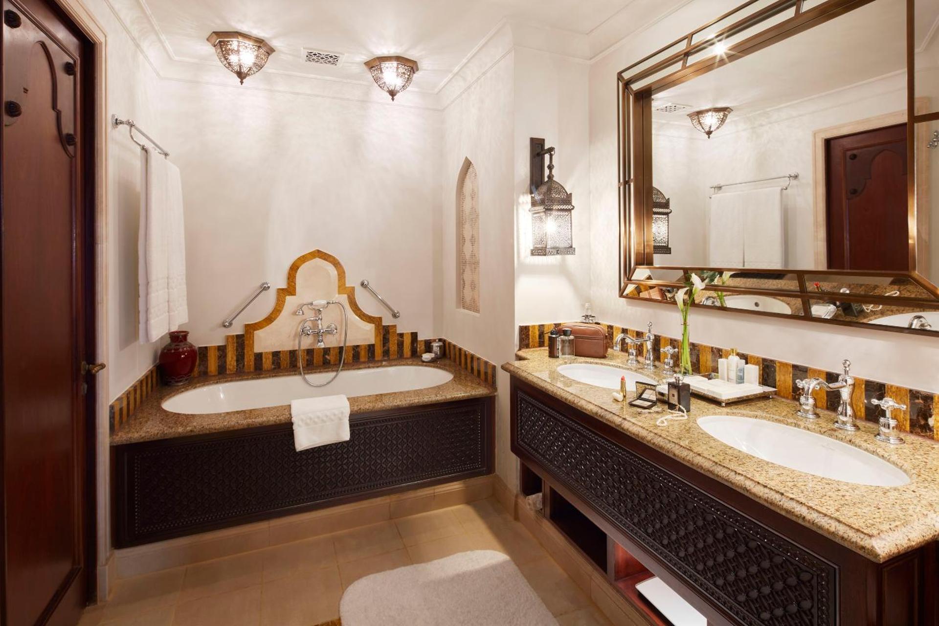 Jumeirah Al Qasr Dubai - Photo 80