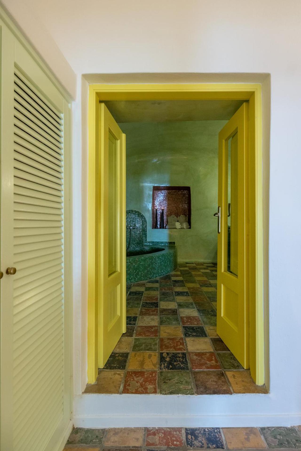 Dreams Luxury Suites - Photo 86