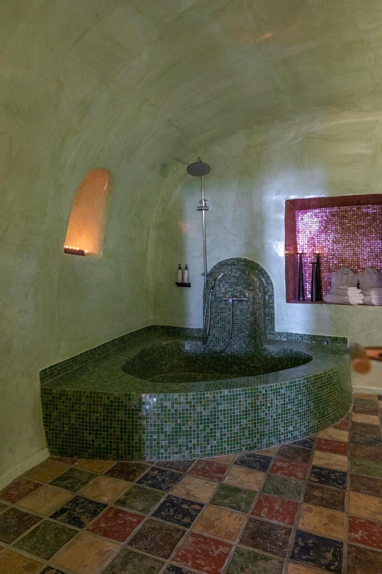 Dreams Luxury Suites - Photo 88