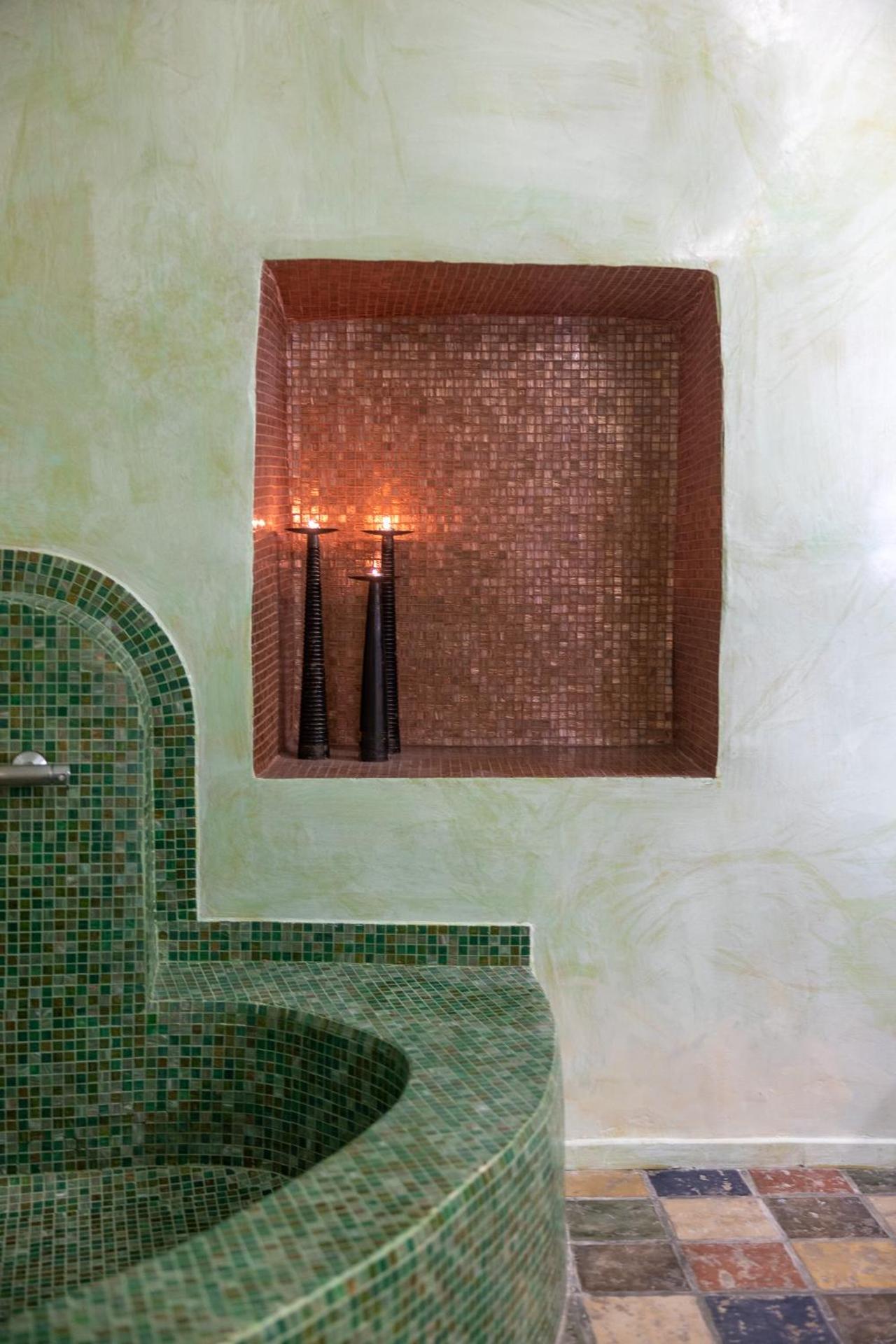 Dreams Luxury Suites - Photo 96