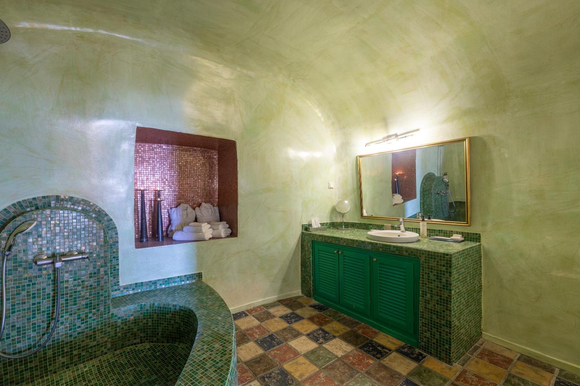 Dreams Luxury Suites - Photo 105