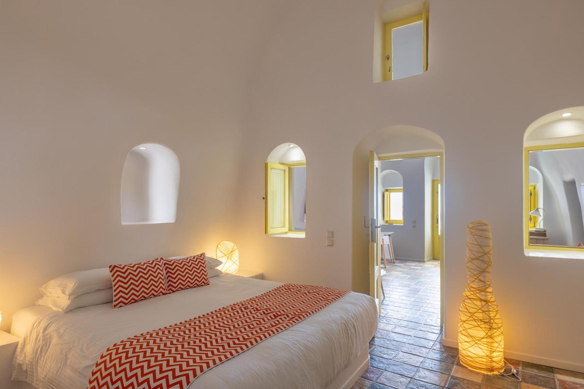 Dreams Luxury Suites - Photo 2
