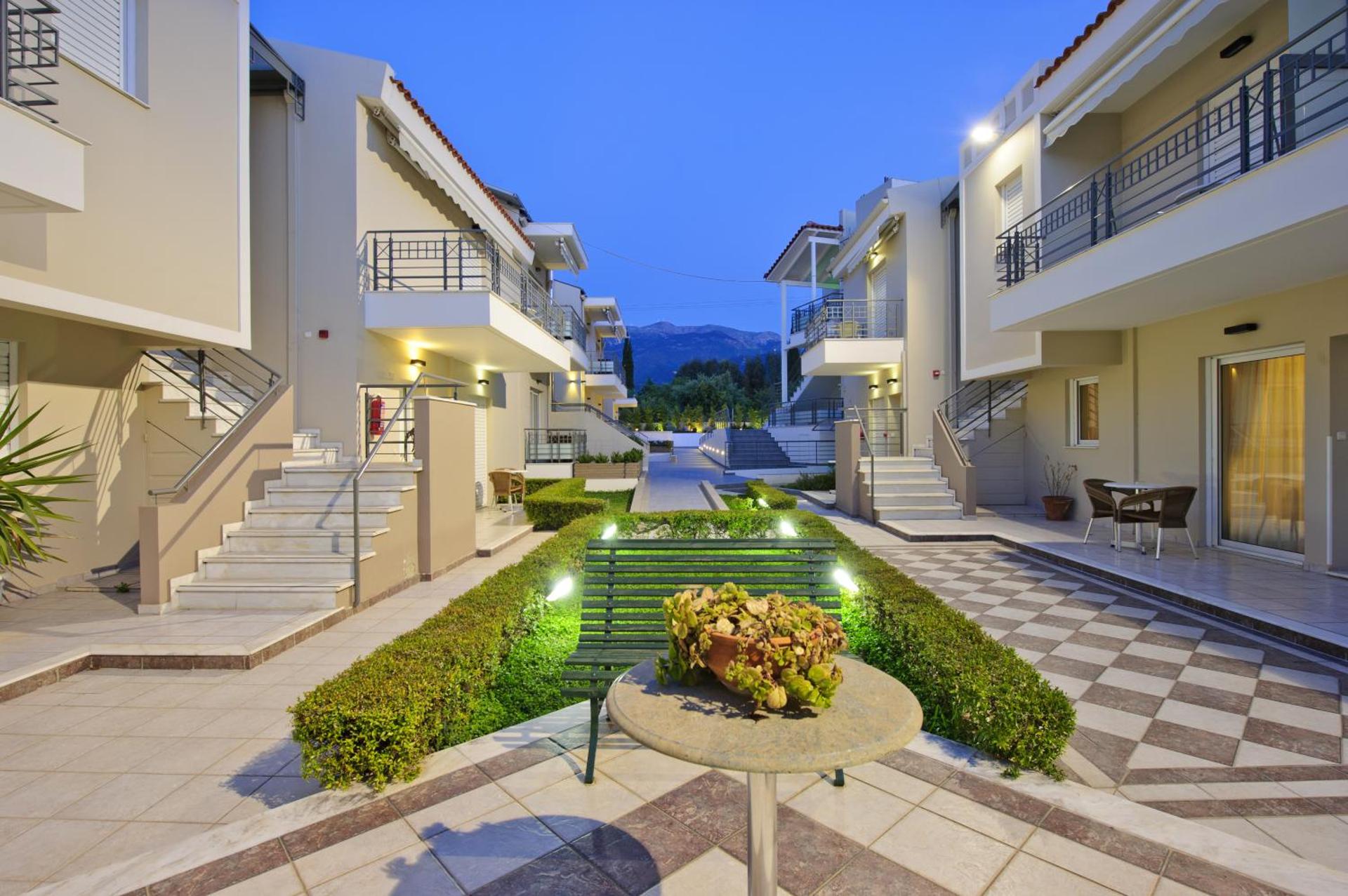 Castello Hotel - Photo 25