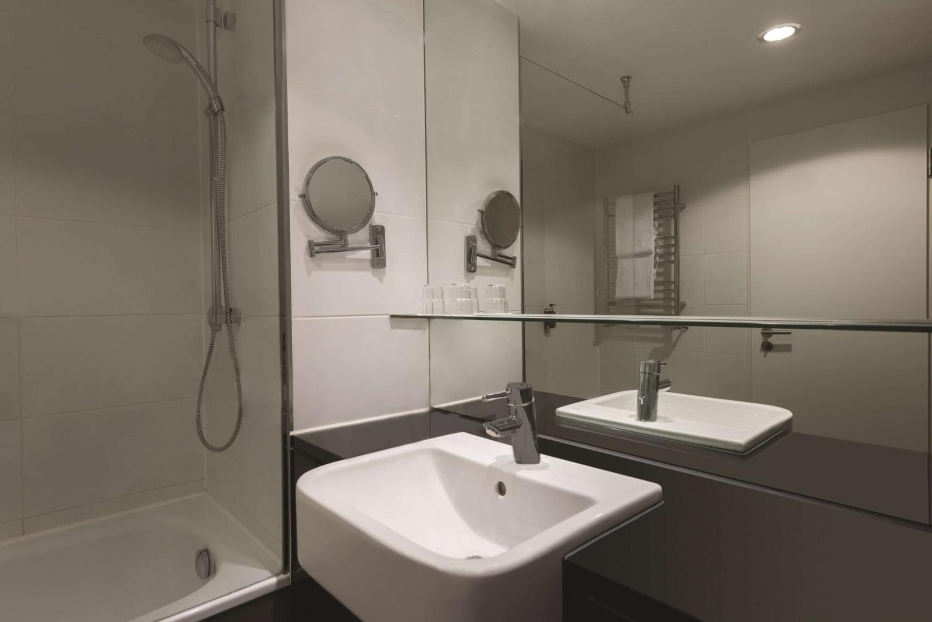 Adina Apartment Hotel Berlin Mitte - Photo 7