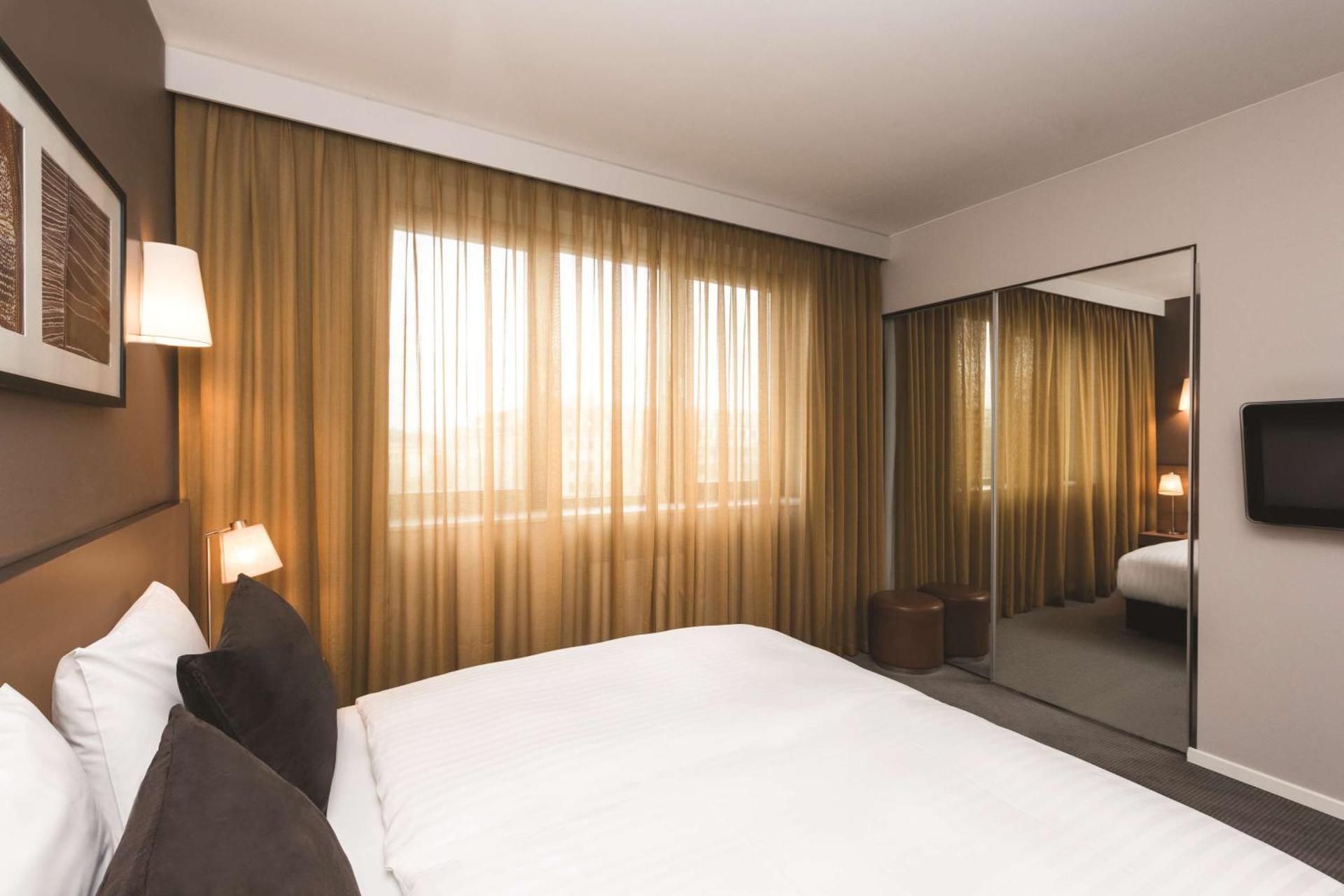 Adina Apartment Hotel Berlin Mitte - Photo 4