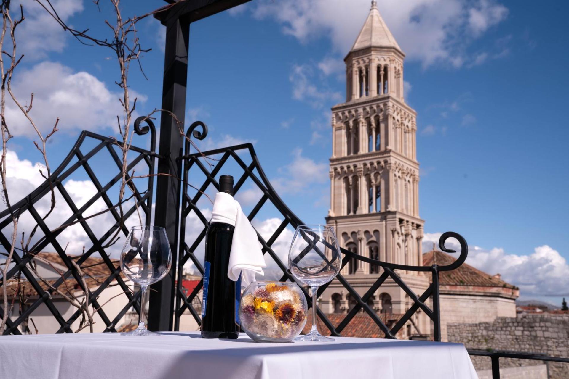 Slavija Culture Heritage Hotel - Photo 187