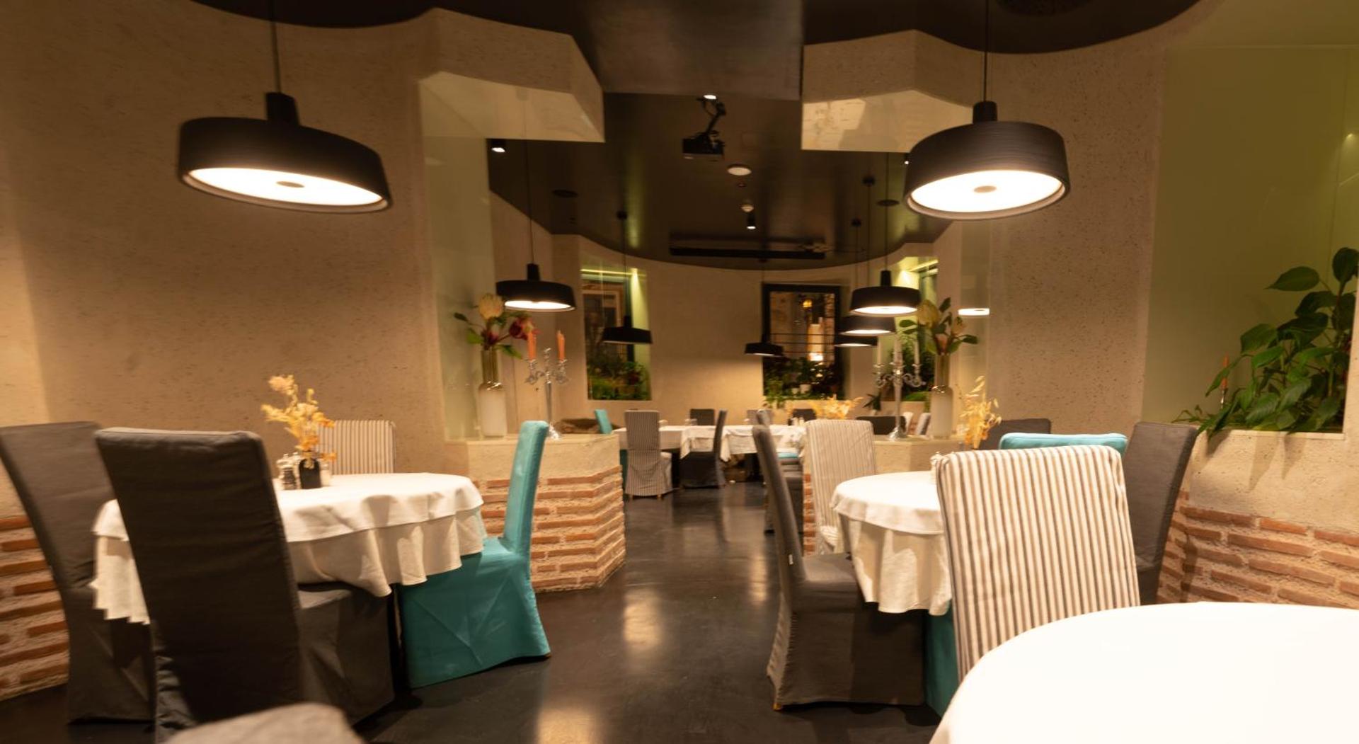 Slavija Culture Heritage Hotel - Photo 159