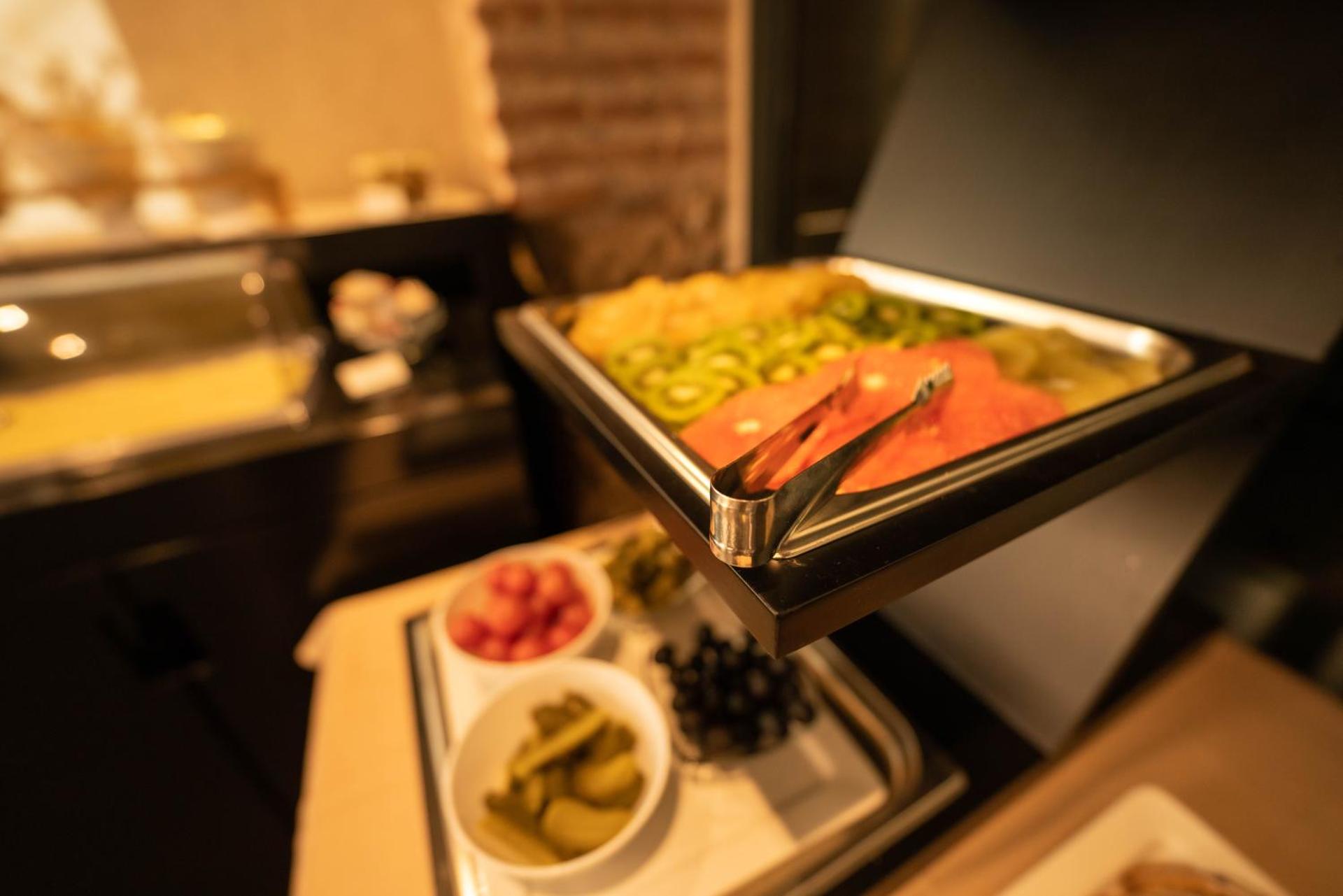 Slavija Culture Heritage Hotel - Photo 40