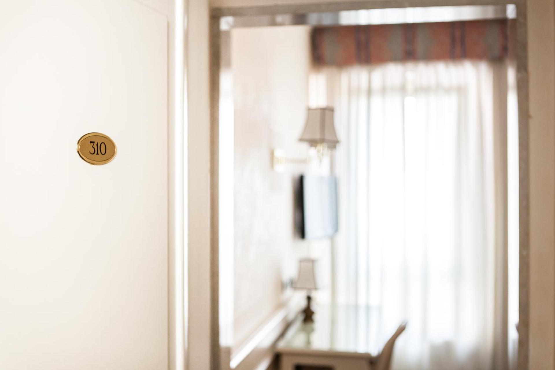 Hotel San Luca - Photo 19