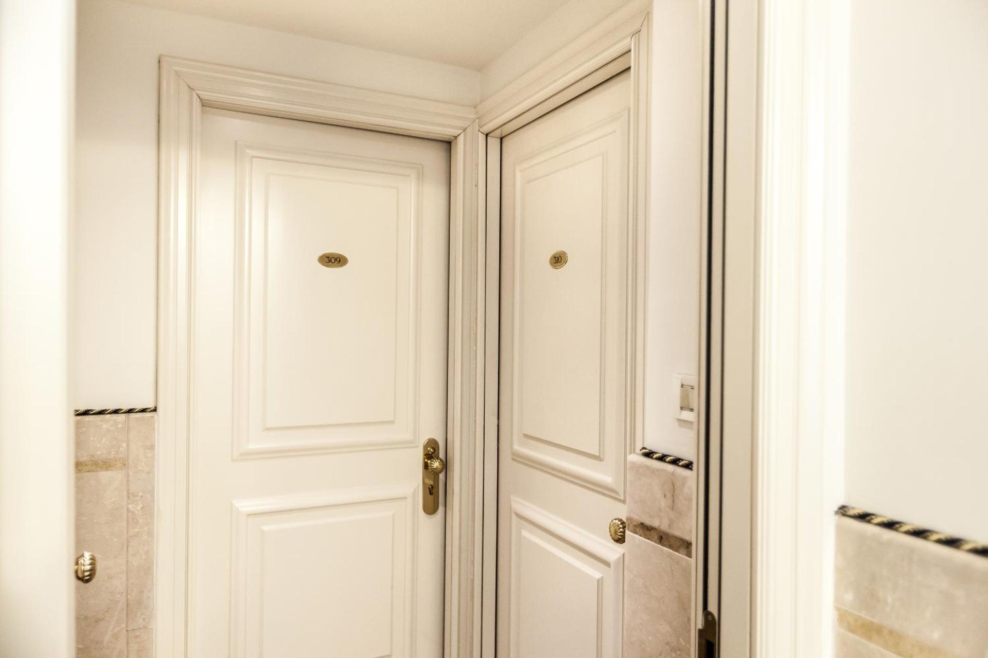 Hotel San Luca - Photo 57