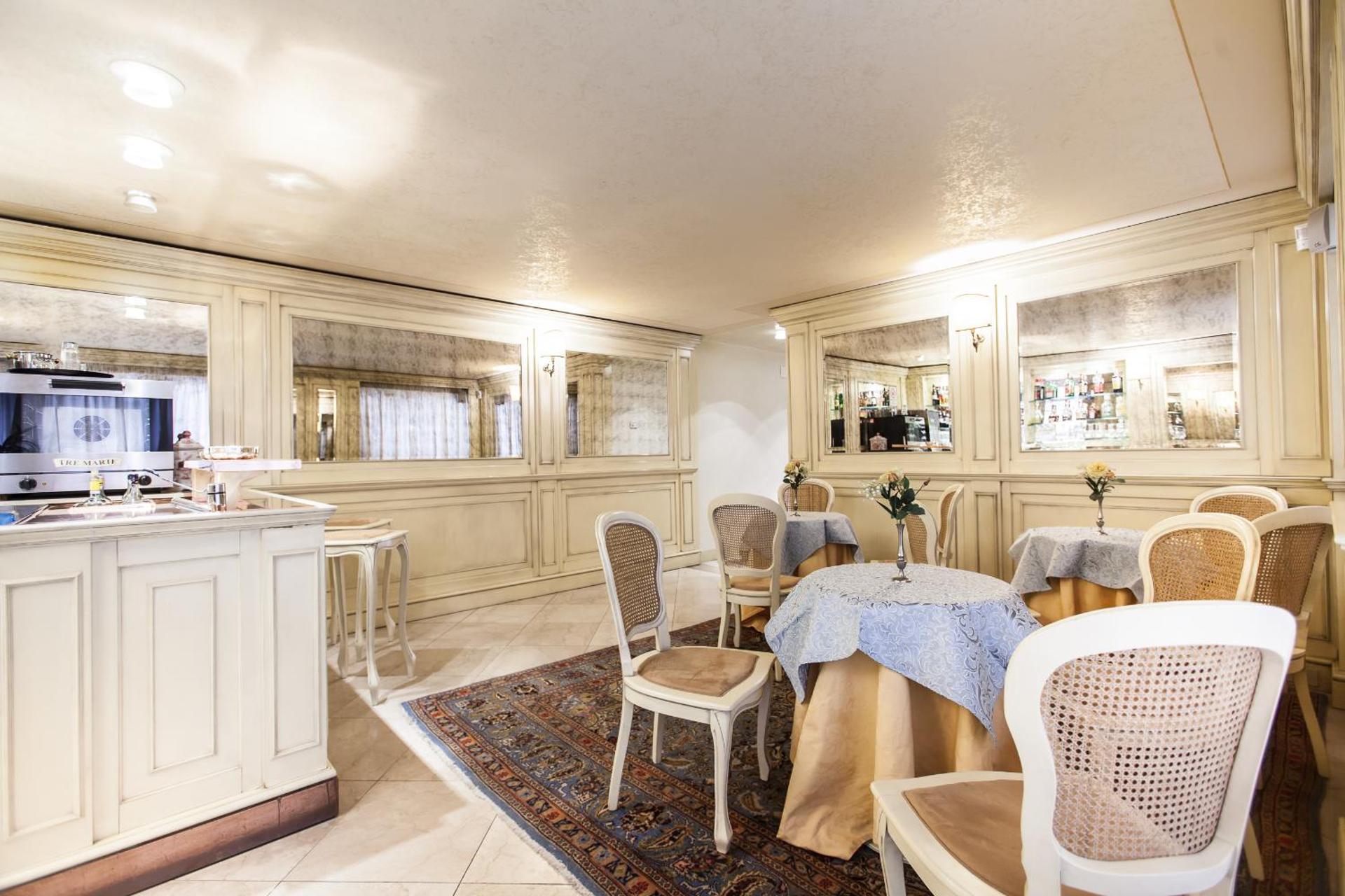 Hotel San Luca - Photo 27