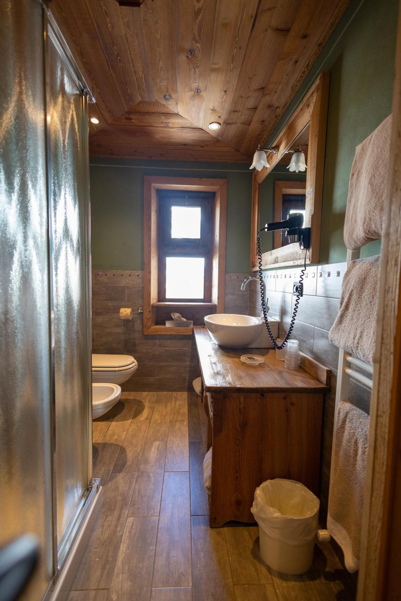 Hotel Bucaneve - Photo 41