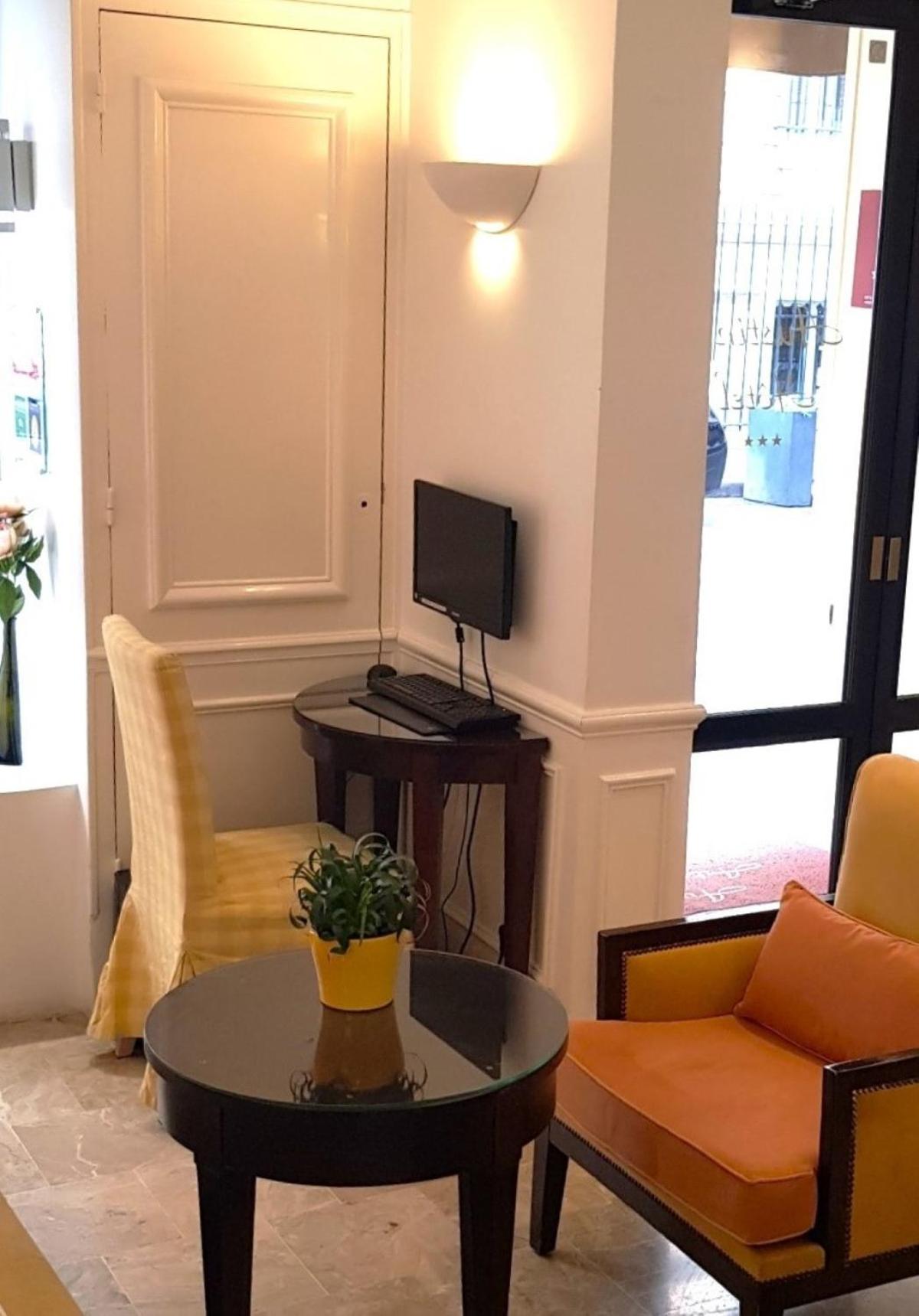 Austin's Arts Et Metiers Hotel - Photo 20