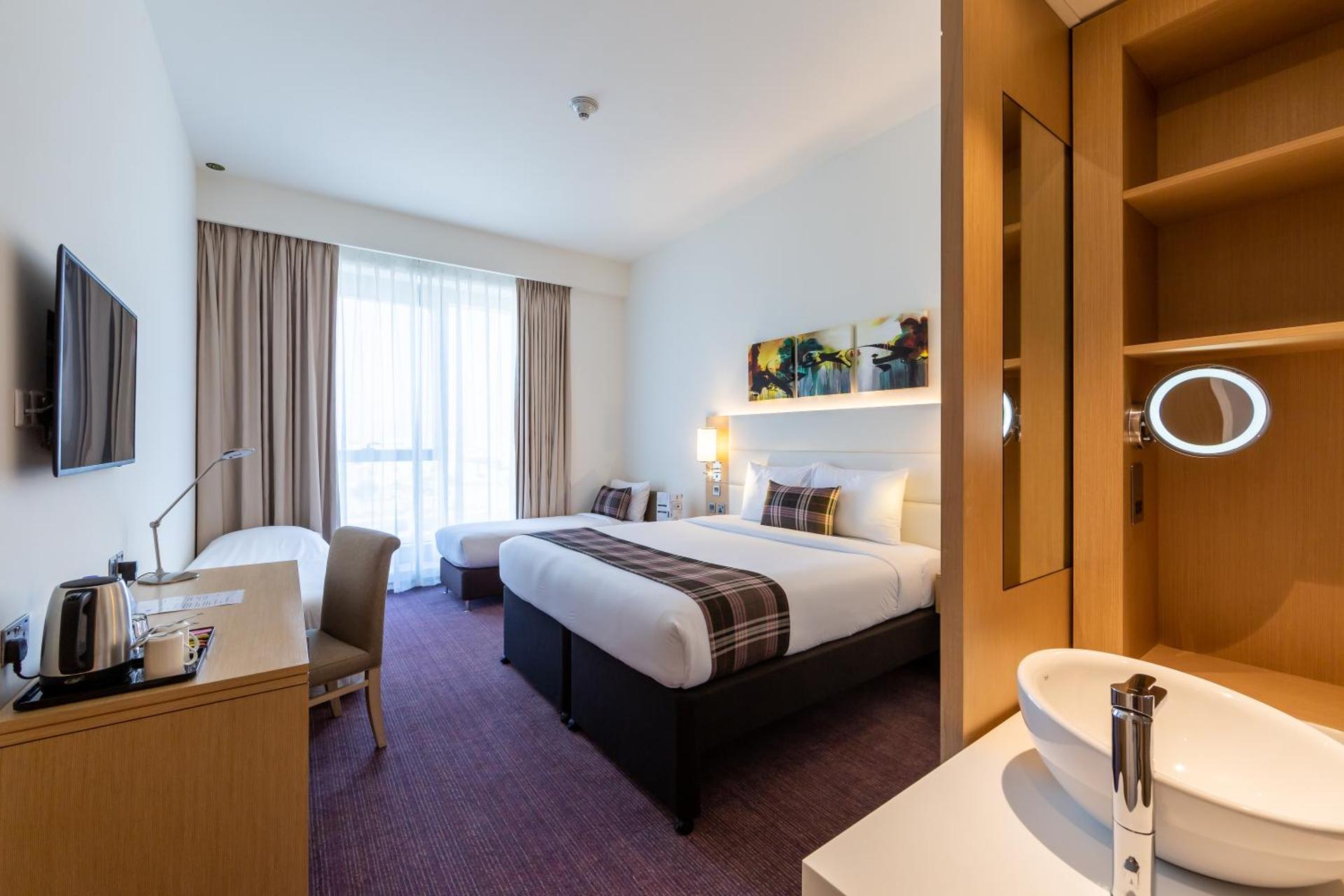 Premier Inn Dubai Dragon Mart - Photo 46
