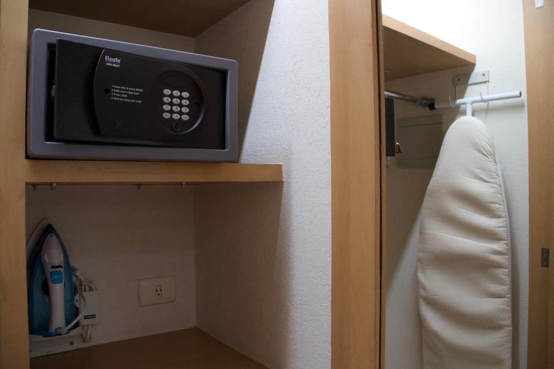 Hotel Riazor Aeropuerto - Photo 31