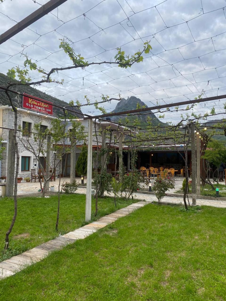 Kulla e Vjeter (Bar Restaurant, Guesthouse, Parking and Camping) - Photo 23