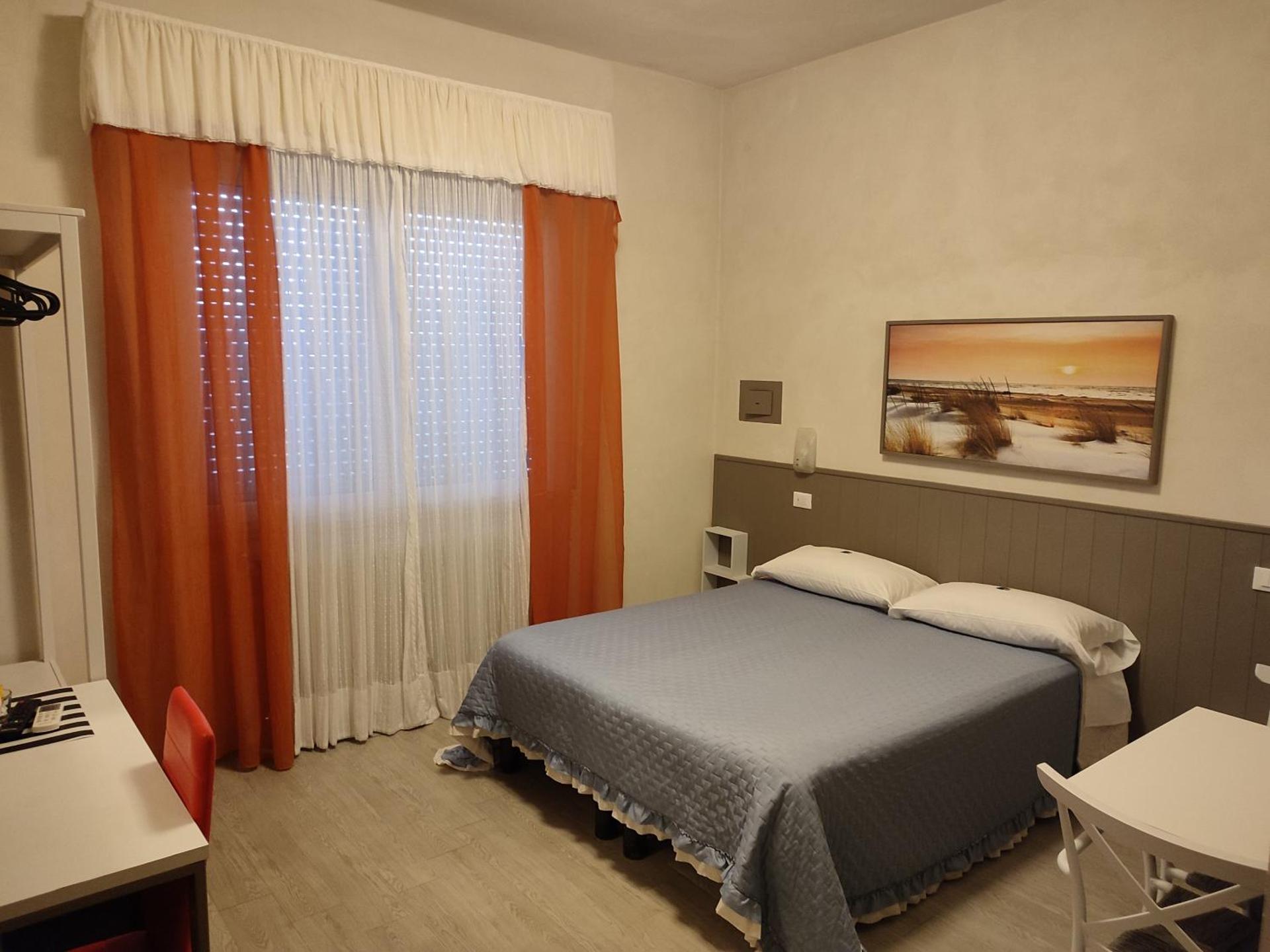 Euro Hotel - Photo 18