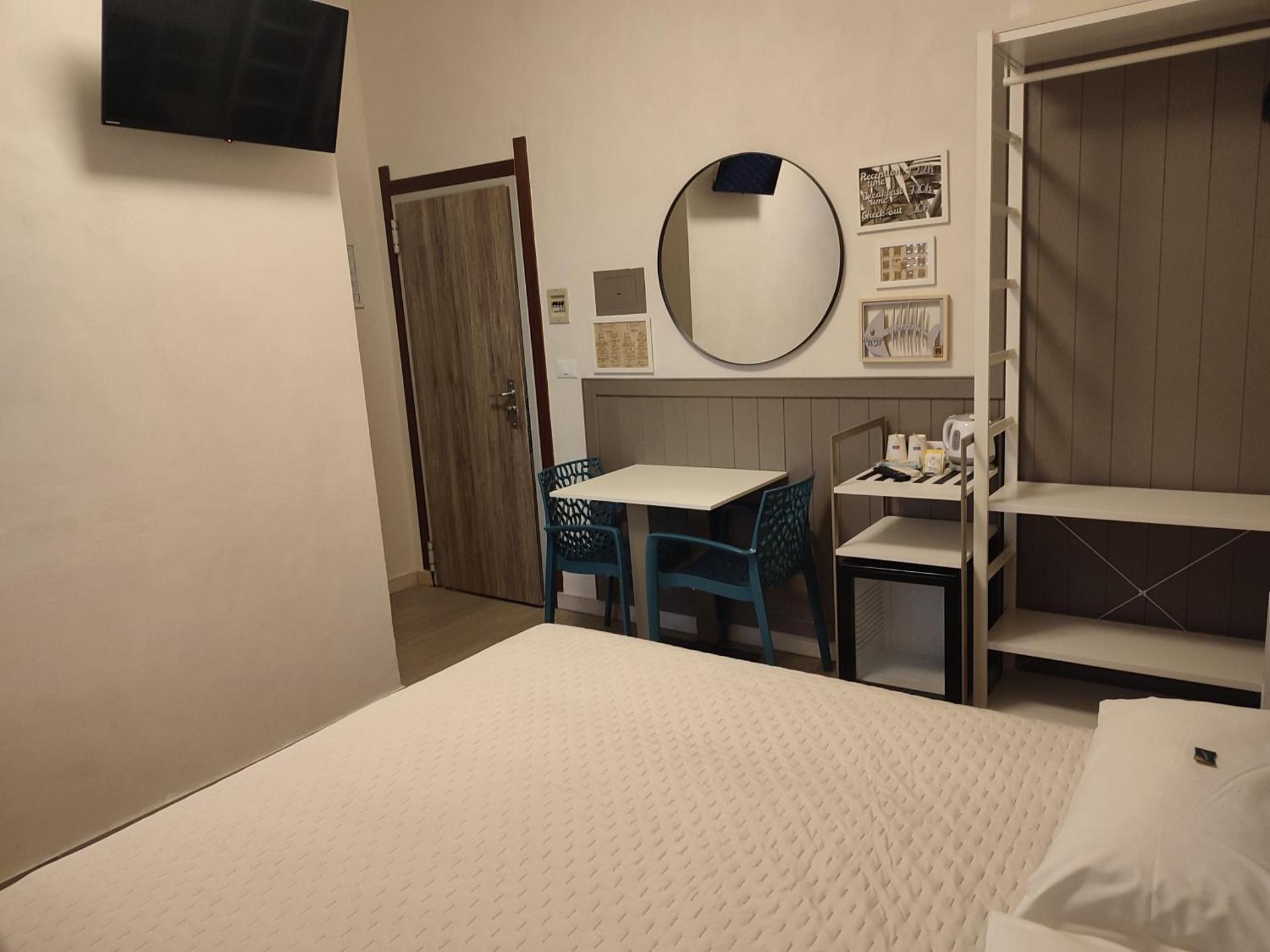 Euro Hotel - Photo 6