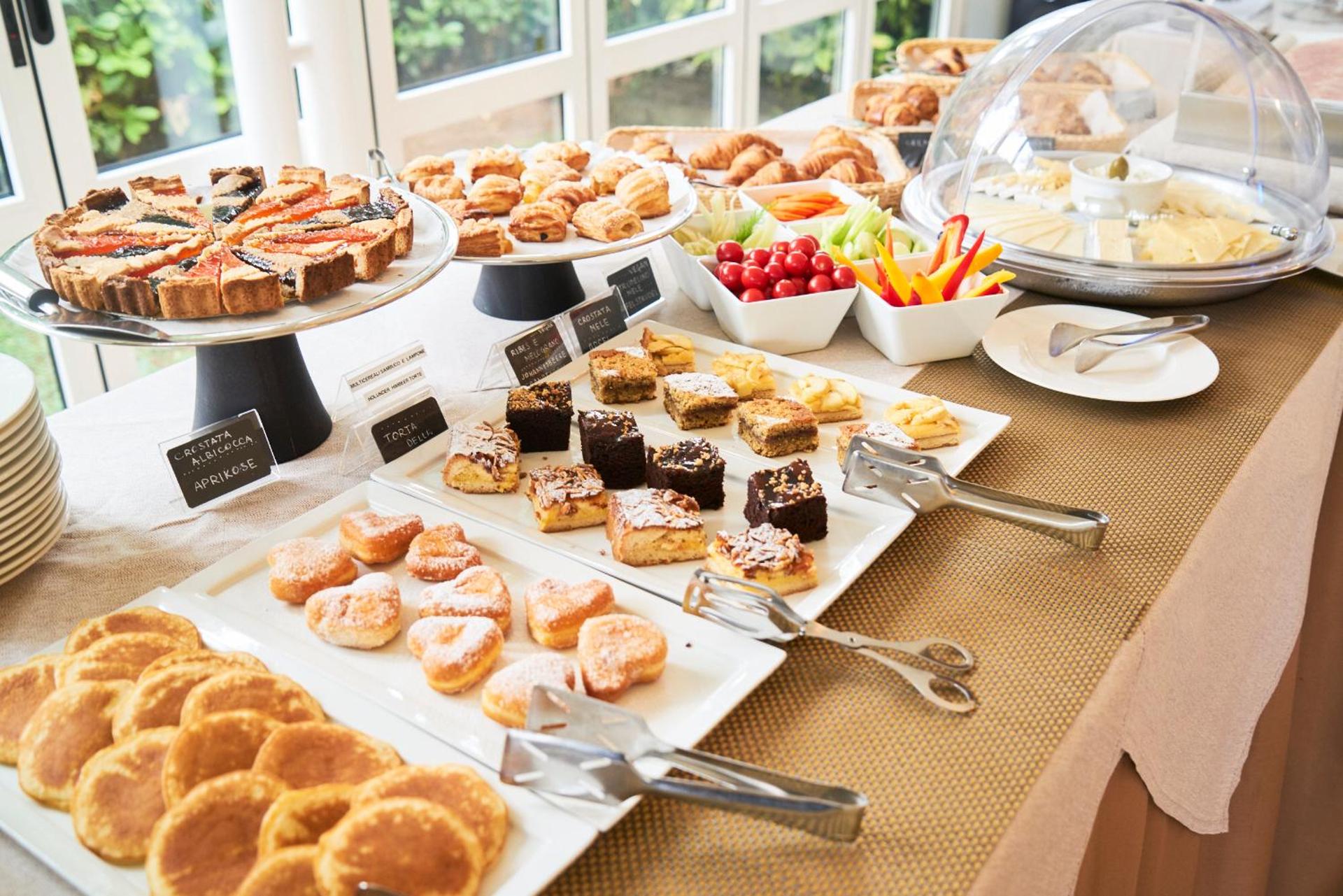 Aparthotel La Pineta - Photo 3